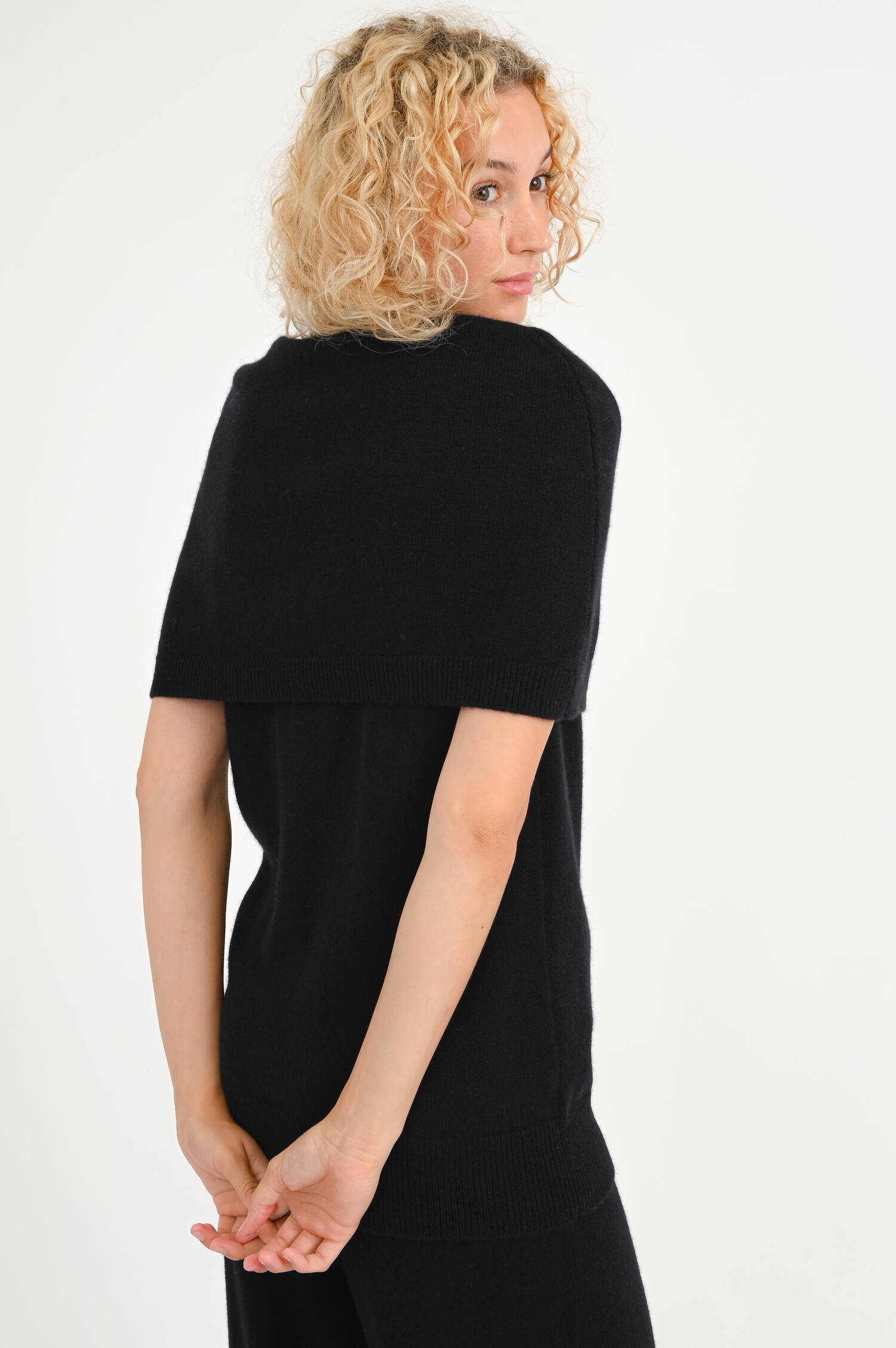 Kurzarm Cashmere-Cardigan KENDAL in Schwarz Kurzarm Cashmere-Cardigan KENDAL in Schwarz