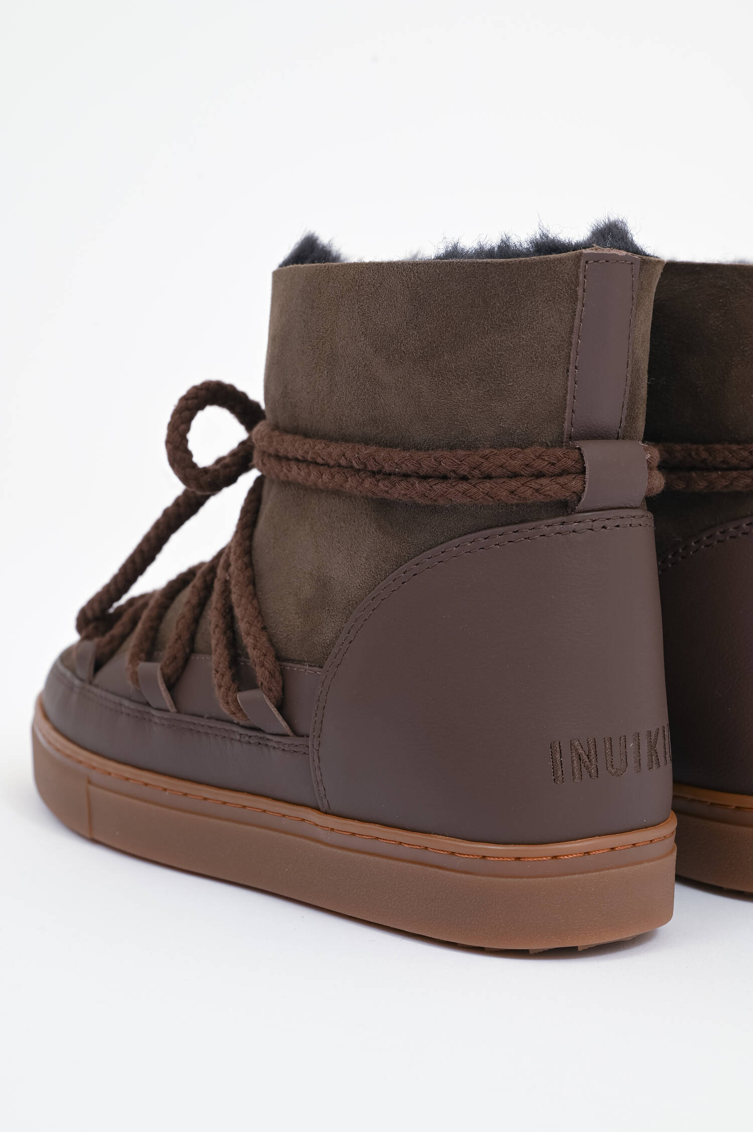 Lammfell-Boots CLASSIC aus Veloursleder in Mokka Lammfell-Boots CLASSIC aus Veloursleder in Mokka