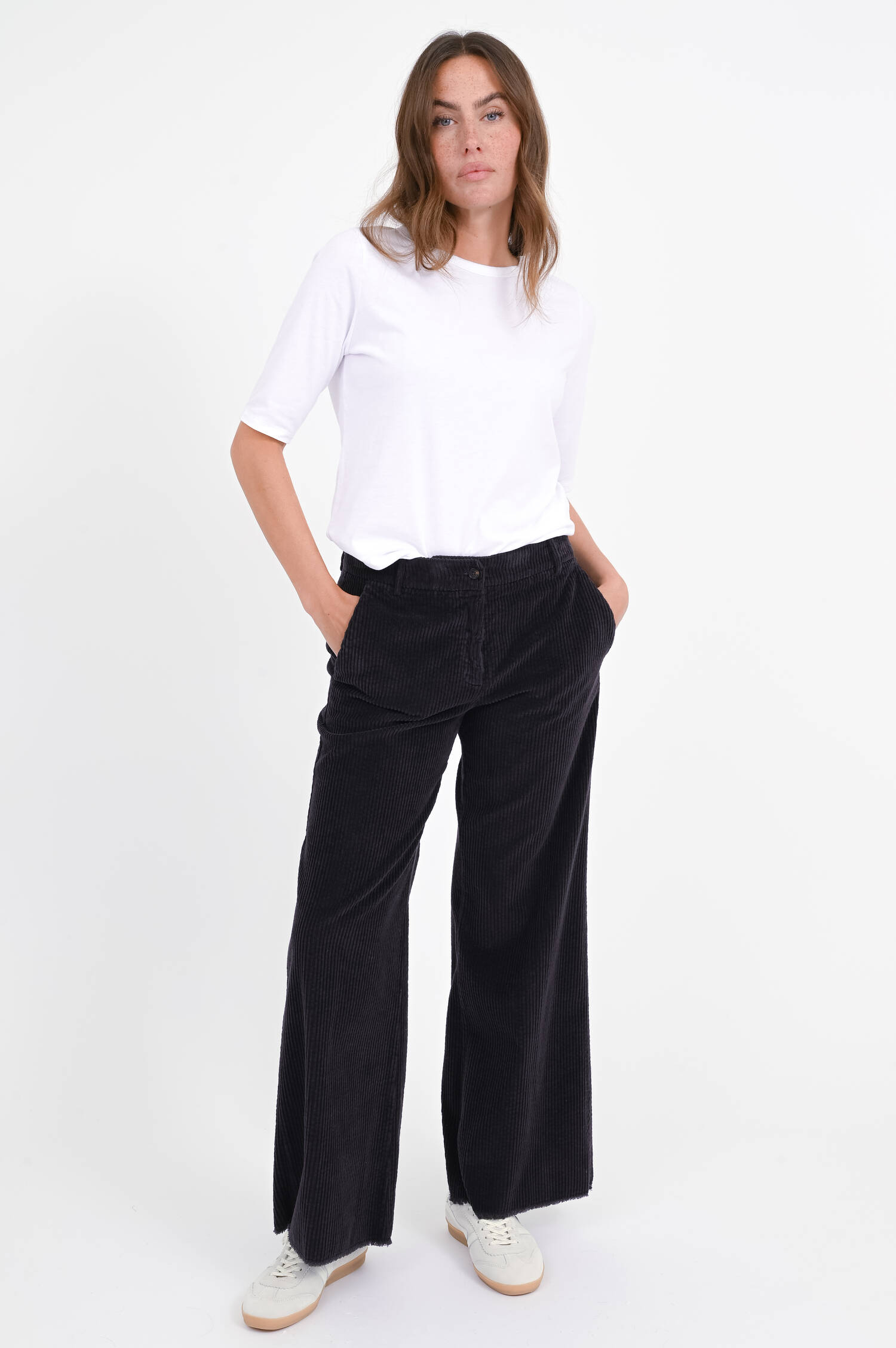 Cord-Hose mit weitem Bein in Braun Cord-Hose mit weitem Bein in Braun