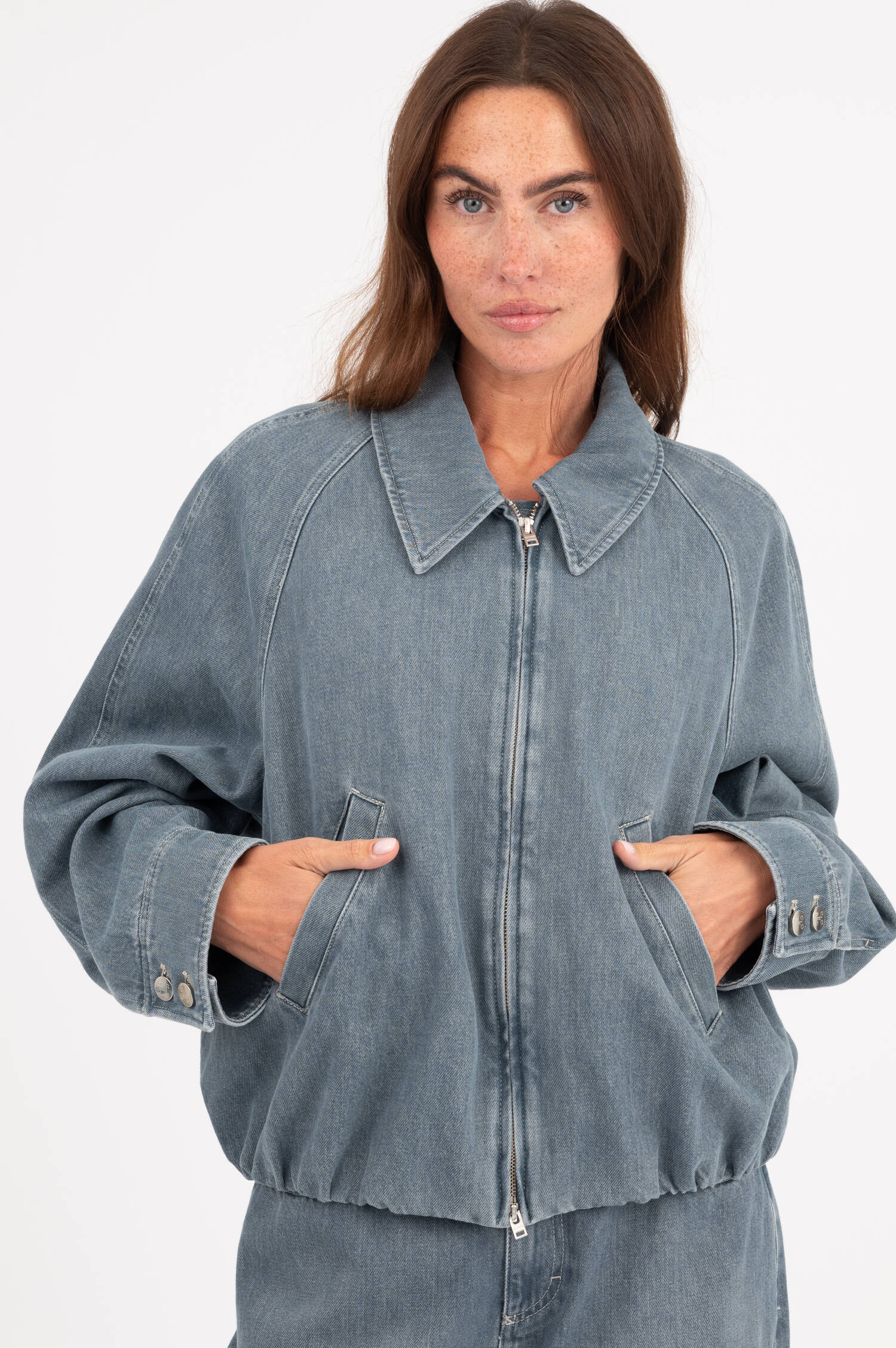 Jeansjacke in Grau Jeansjacke in Grau
