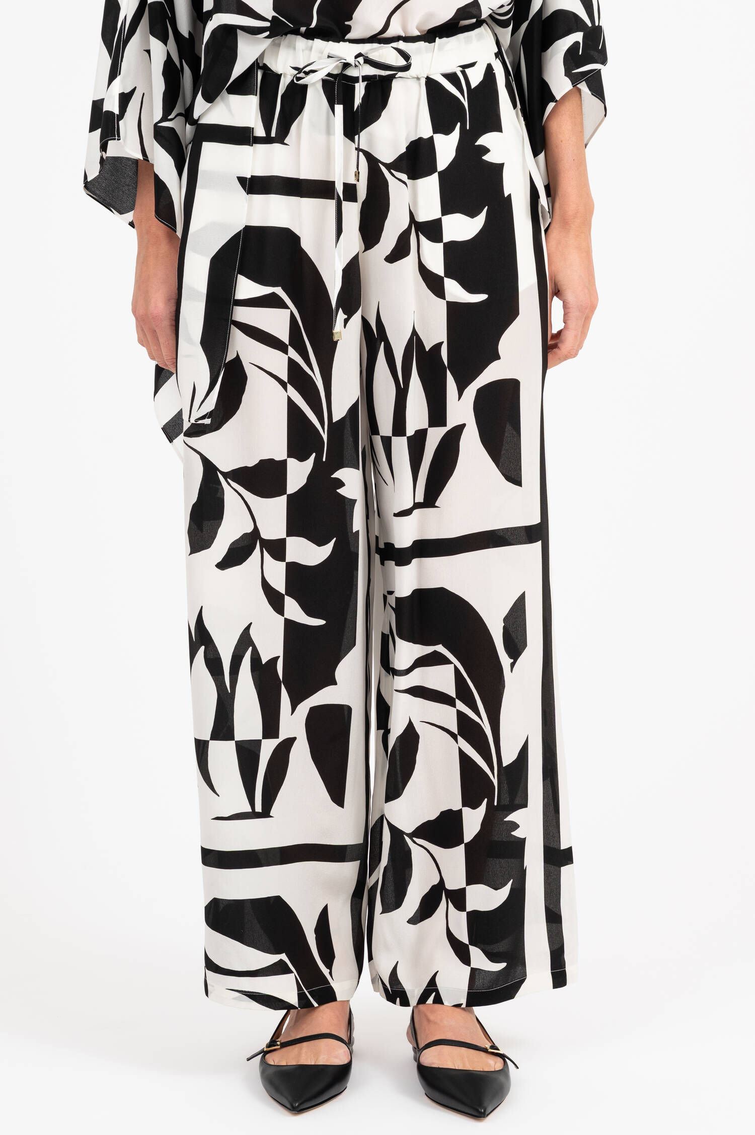 Culotte VOTO aus Seide in Schwarz/Weiß