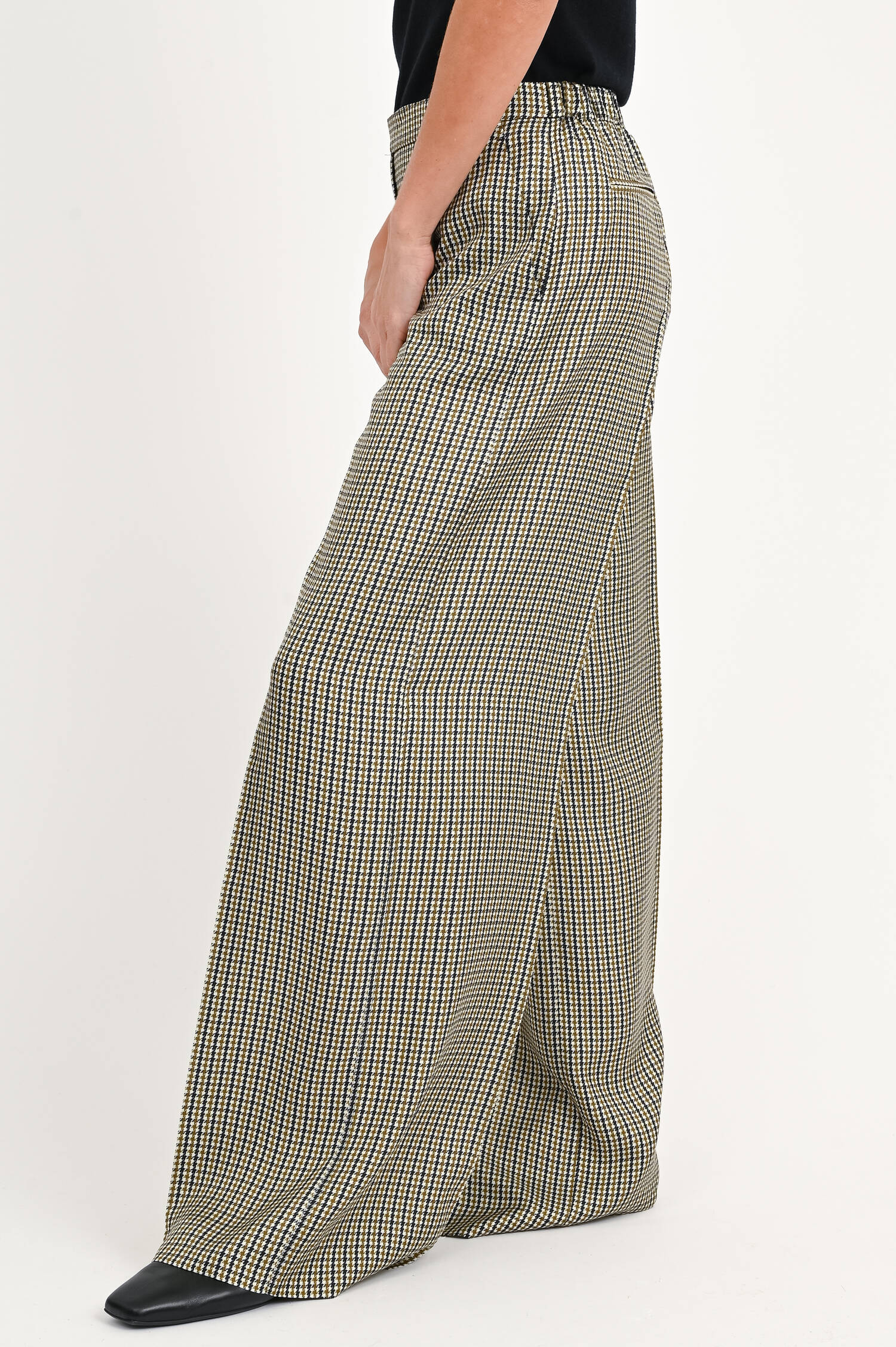 Seidenhose mit Karomuster in Oliv/Schwarz/Weiß