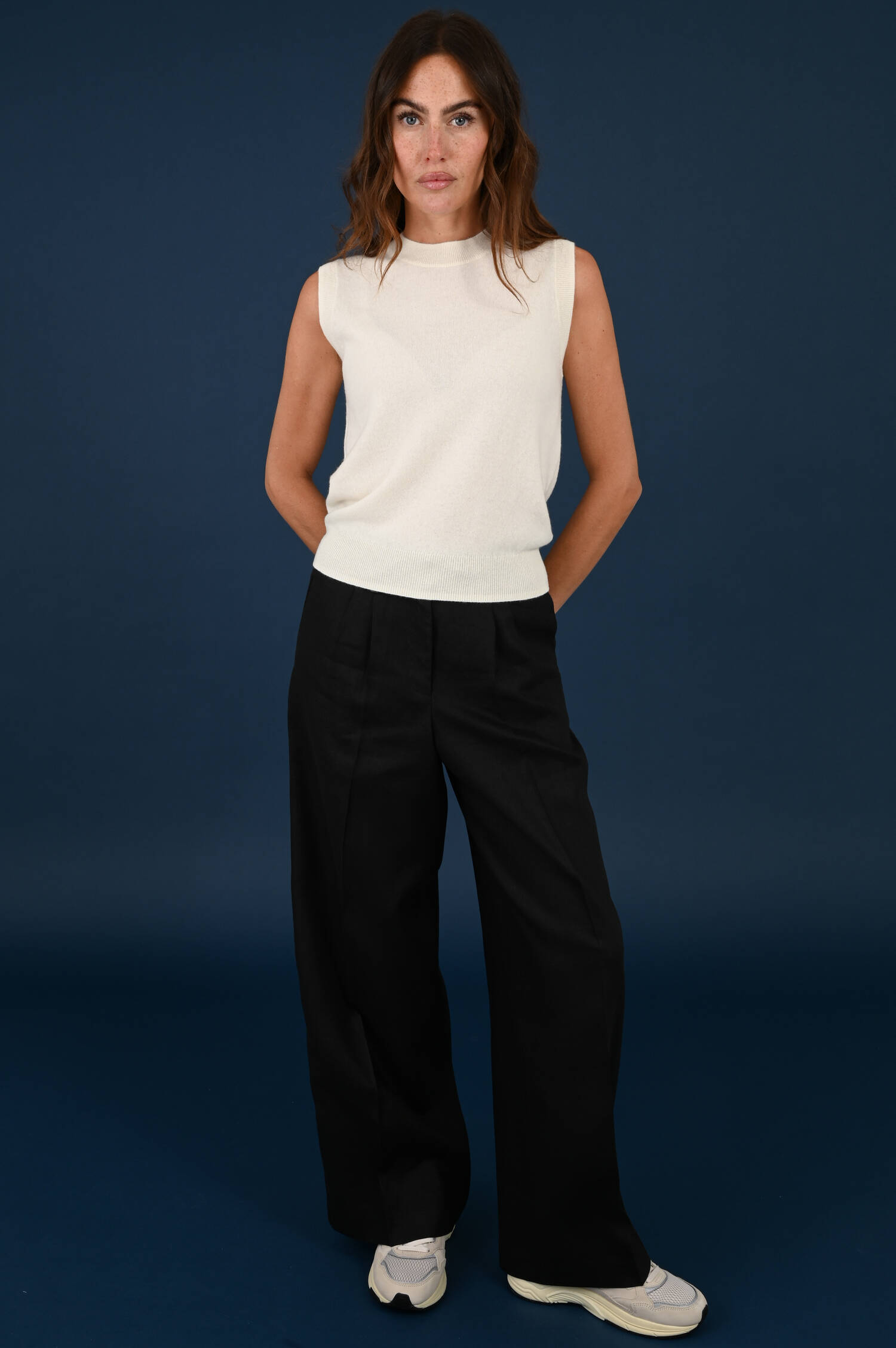 Ärmelloser Cashmere Pullover in Natur