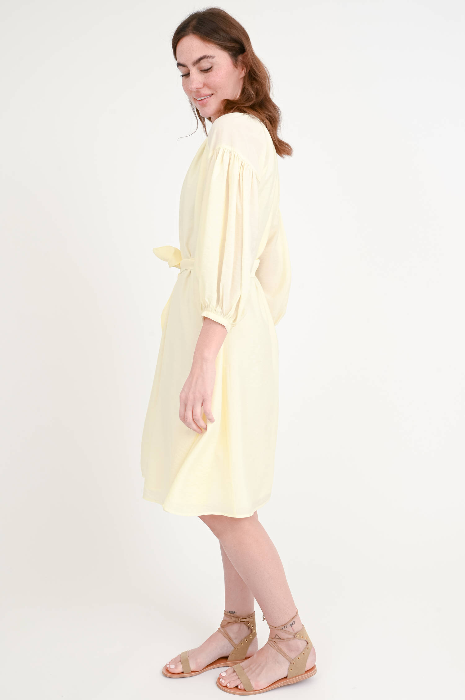 Kleid  AUA mit voluminösen Ärmeln in Butteryellow