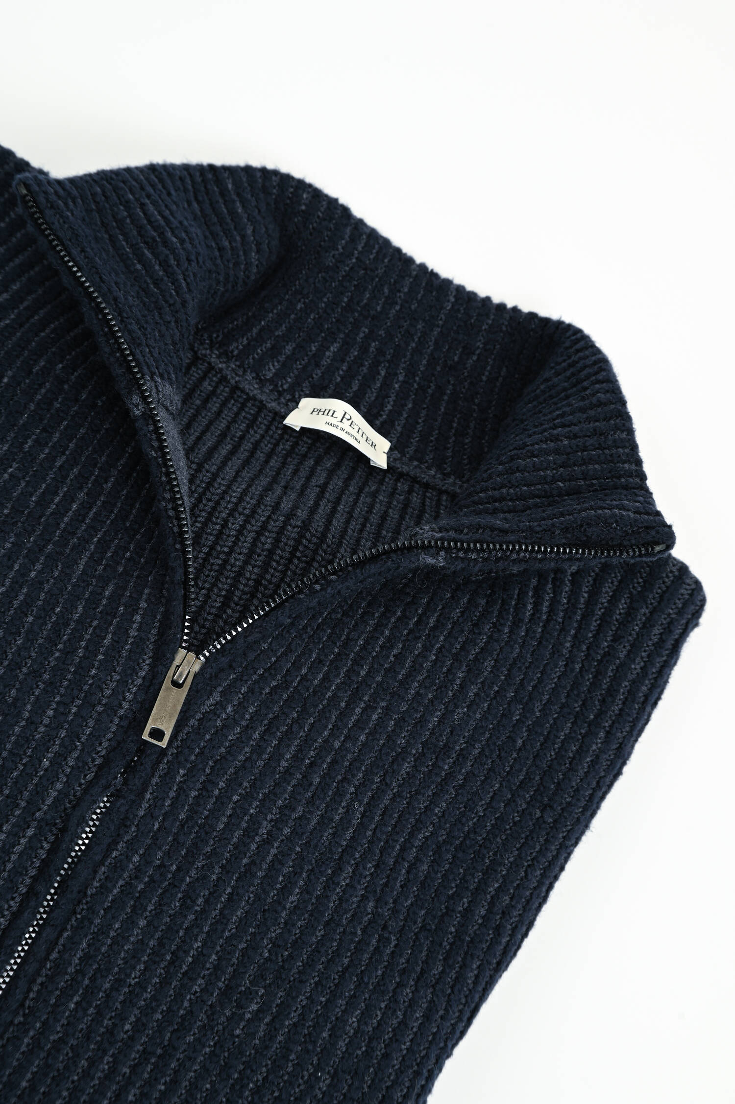 Strickjacke aus Woll-Mix in Navy