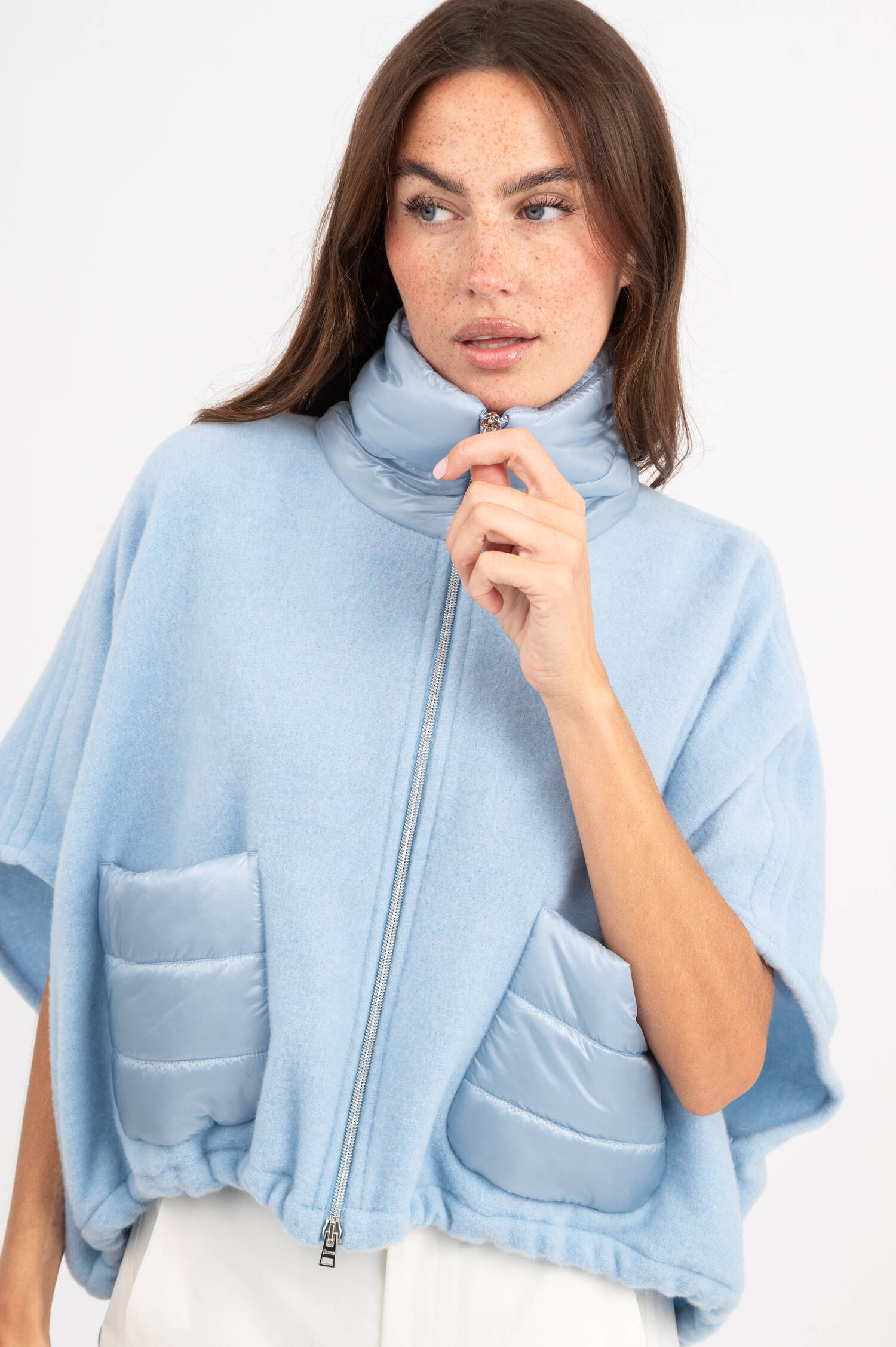 Woll-Cashmere Poncho in Hellblau