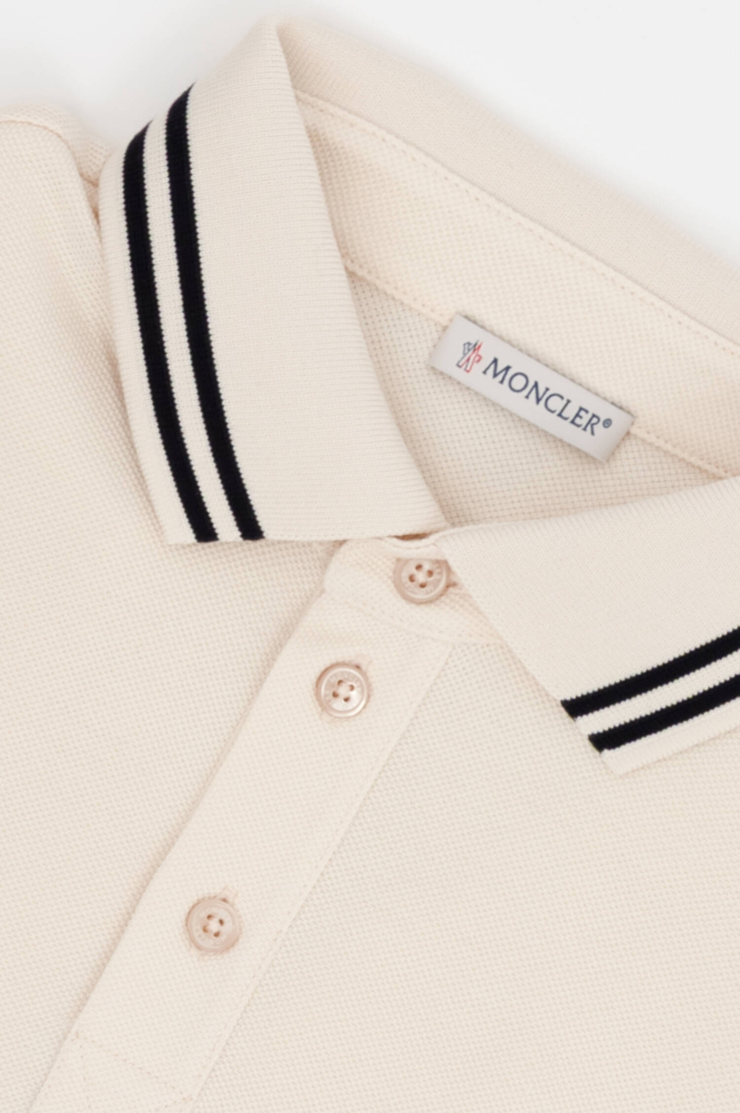 Polo-Shirt mit Streifakzenten n Creme