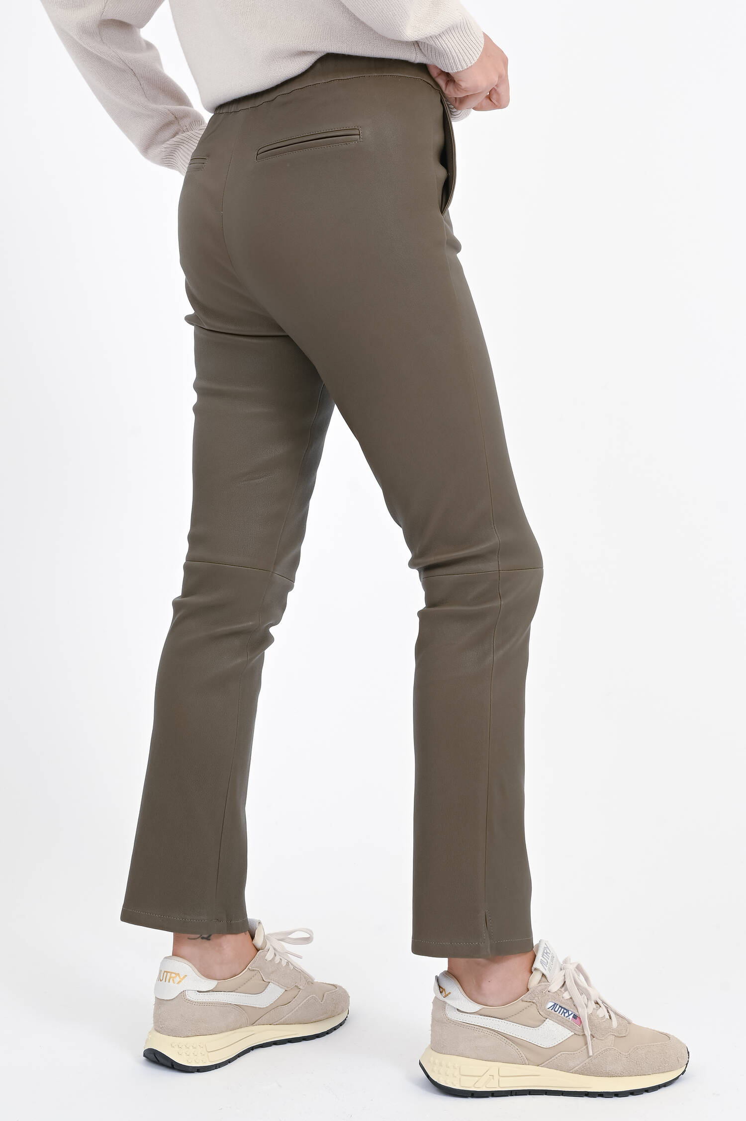 Lederhose KAMILLA in Soil/Taupe