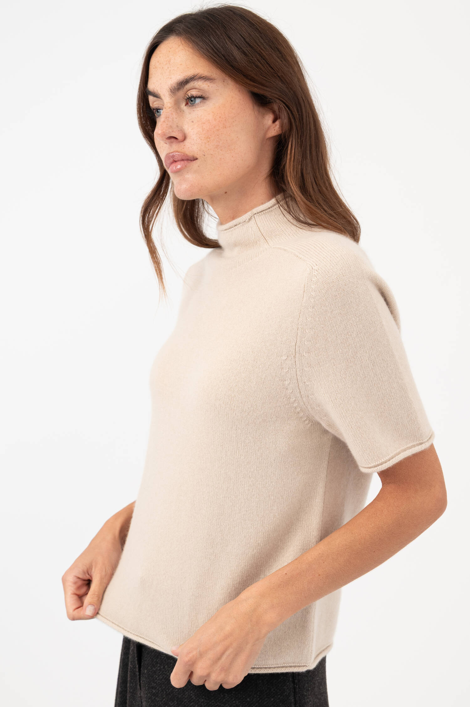 Cashmere-Pullover mit Stehkragen in Beige Cashmere-Pullover mit Stehkragen in Beige