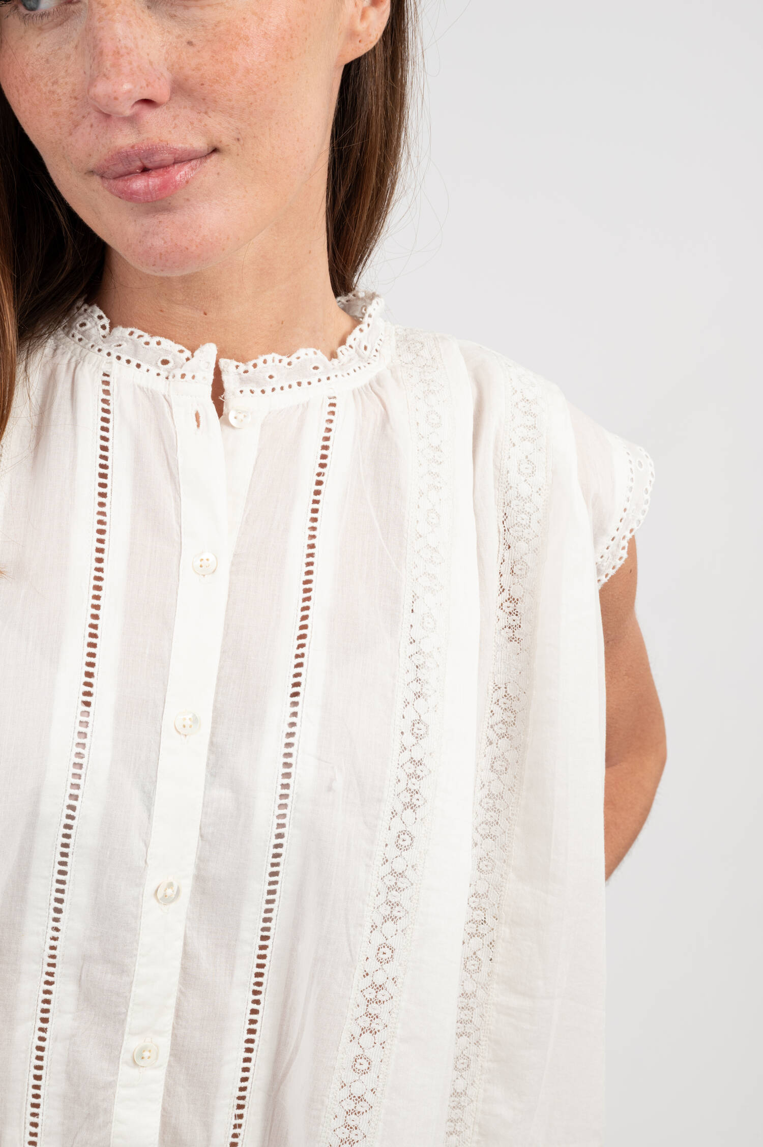 Bluse mit Bordüre in Weiß