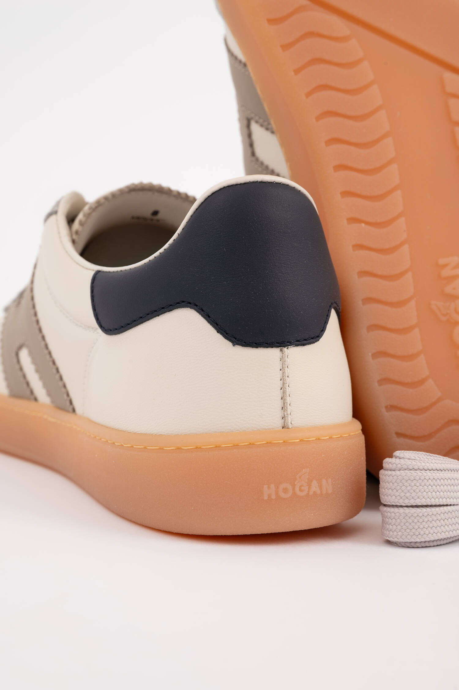 Sneaker COOL in Grau