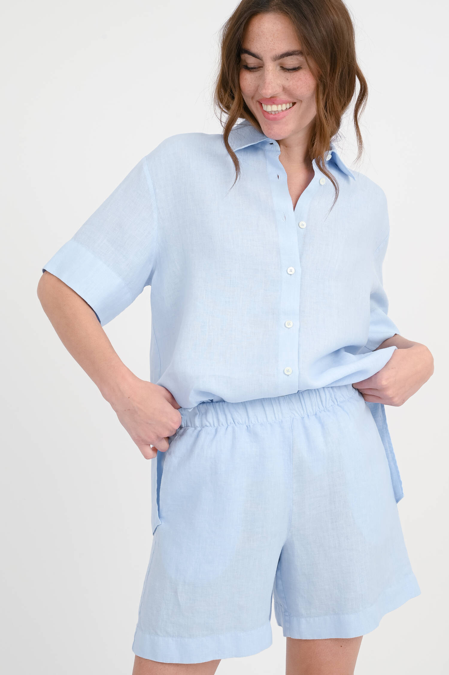 Leinenshorts SIRIO in Hellblau Leinenshorts SIRIO in Hellblau