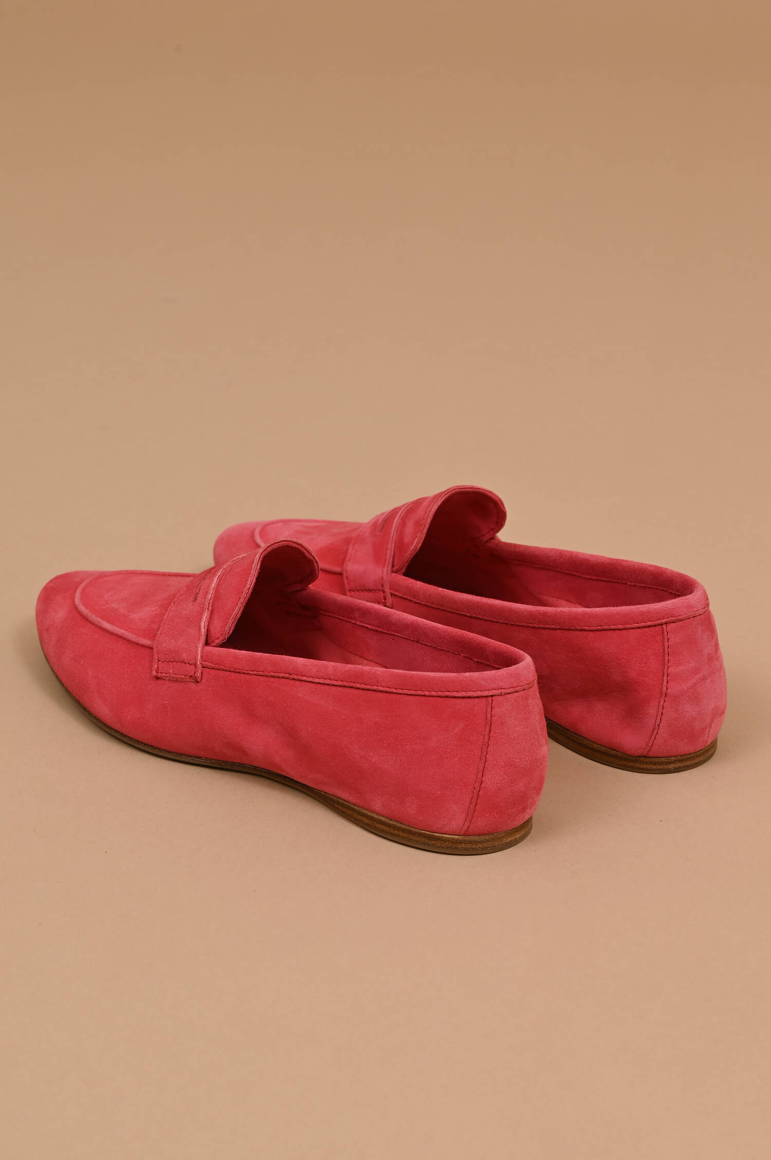 Veloursleder-Loafer in Wassermelonenrot Veloursleder-Loafer in Wassermelonenrot