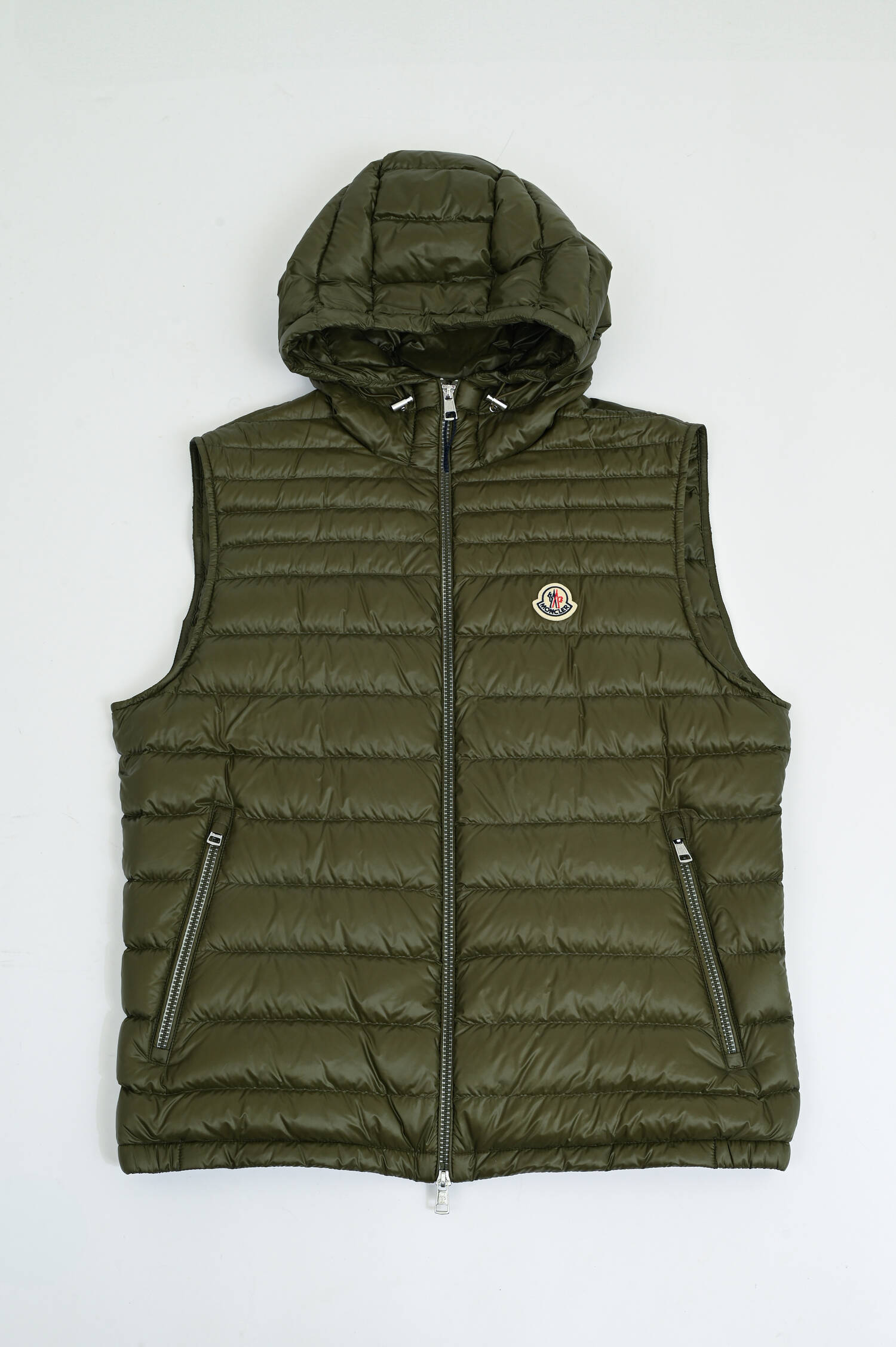 Daunen-Gilet ORANT mit Kapuze in Oliv