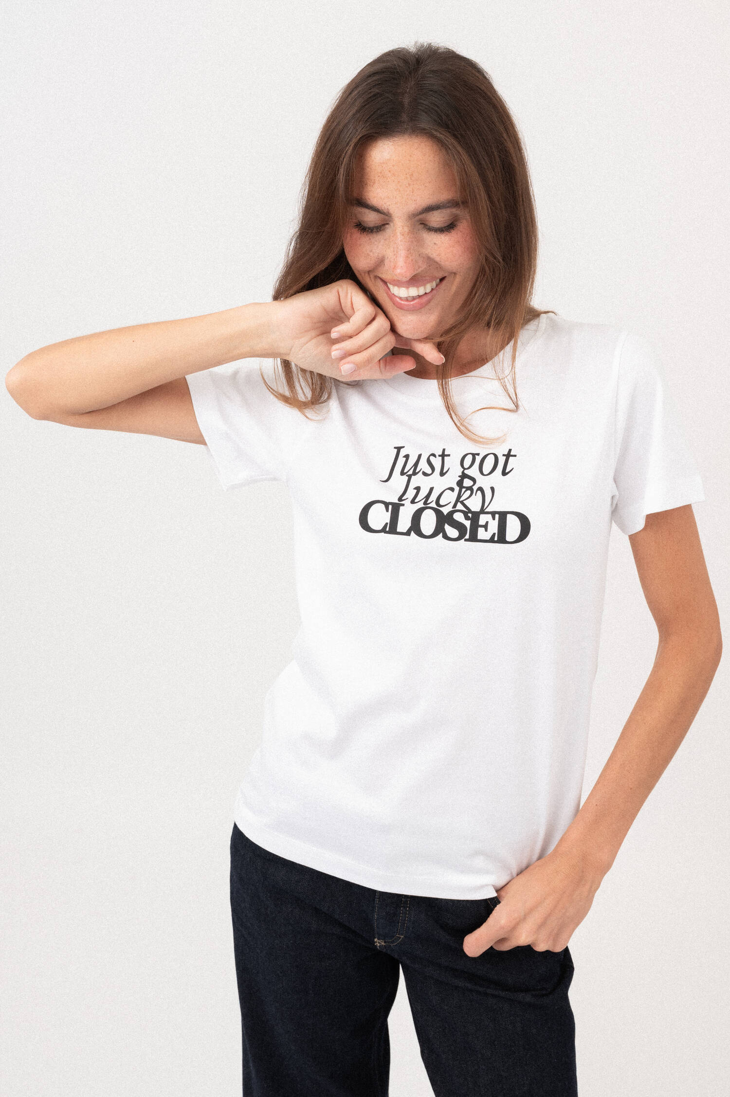 T-Shirt "Just got lucky" in Weiß