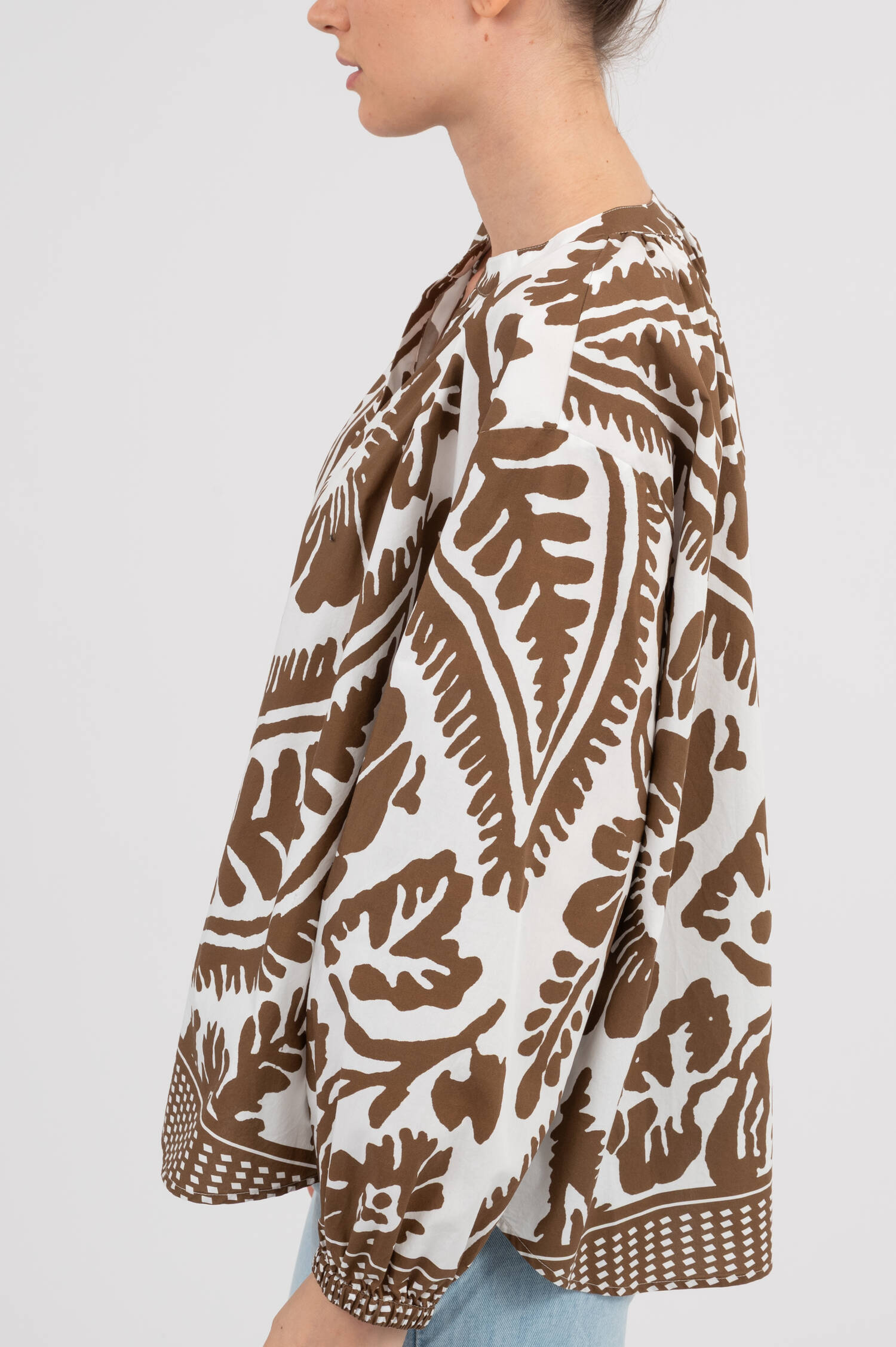 Bluse mit Print in Braun/Weiß
