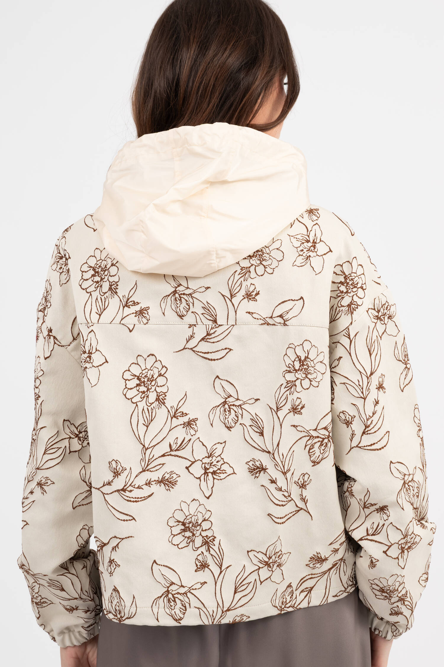 Jacke NEPETA mit Stickerei in Creme Jacke NEPETA mit Stickerei in Creme