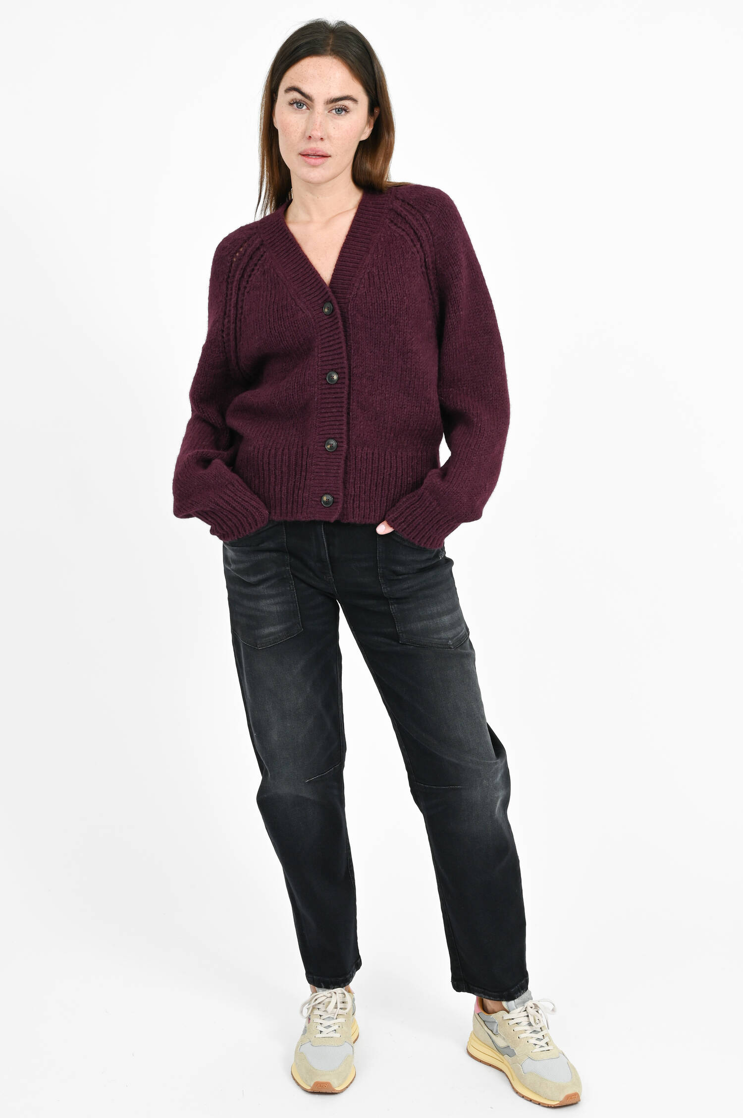 Grobstrick-Cardigan in Aubergine