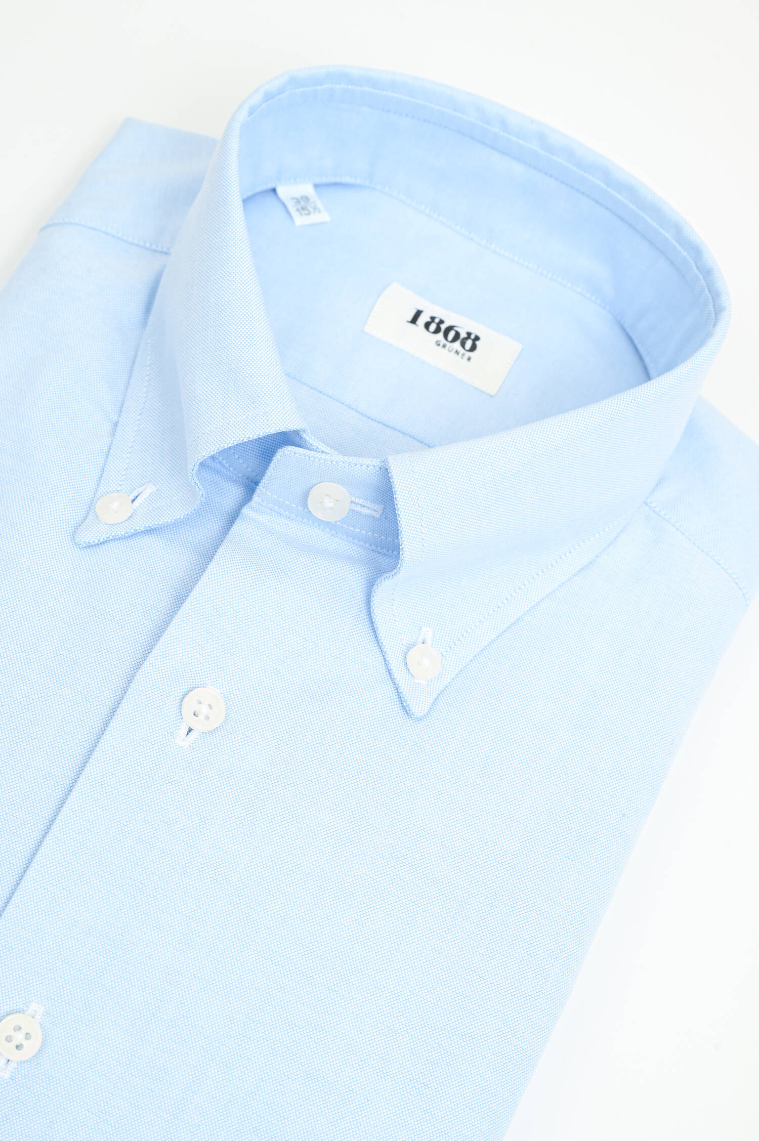 Baumwollhemd mit Button-Down-Kragen in Hellblau