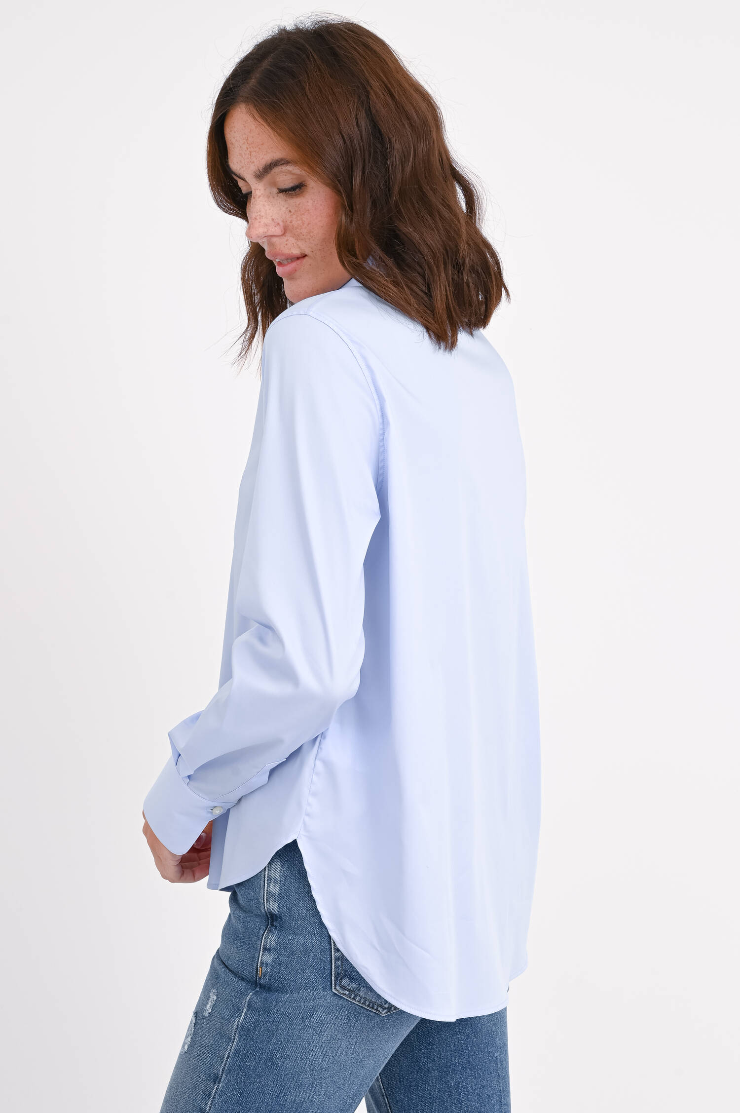 Klassische Bluse in Hellblau Klassische Bluse in Hellblau