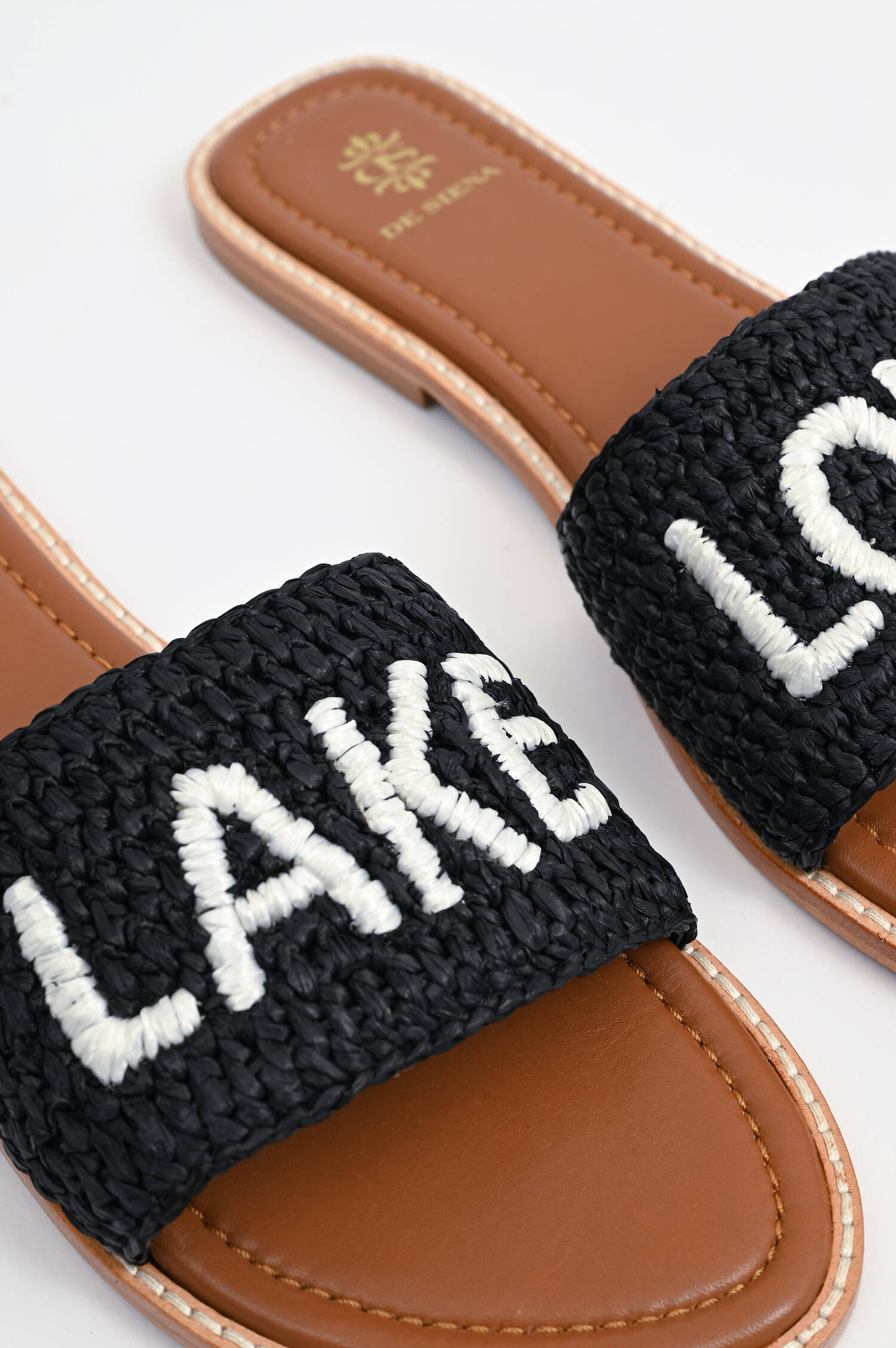 Pantolette LAKE LOVE in Schwarz/Weiß Pantolette LAKE LOVE in Schwarz/Weiß