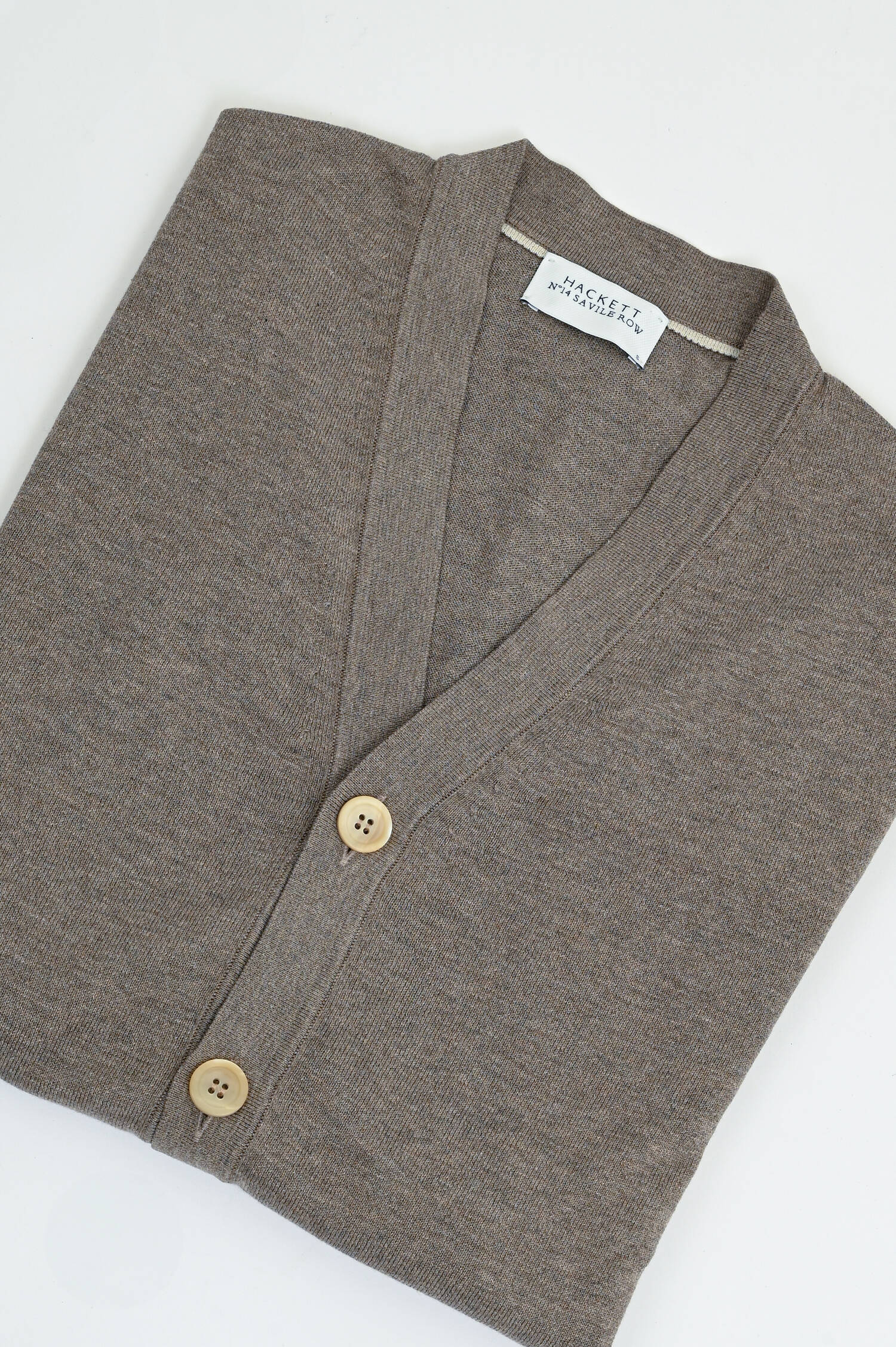 Seiden-Mix Strickjacke in Taupe Seiden-Mix Strickjacke in Taupe