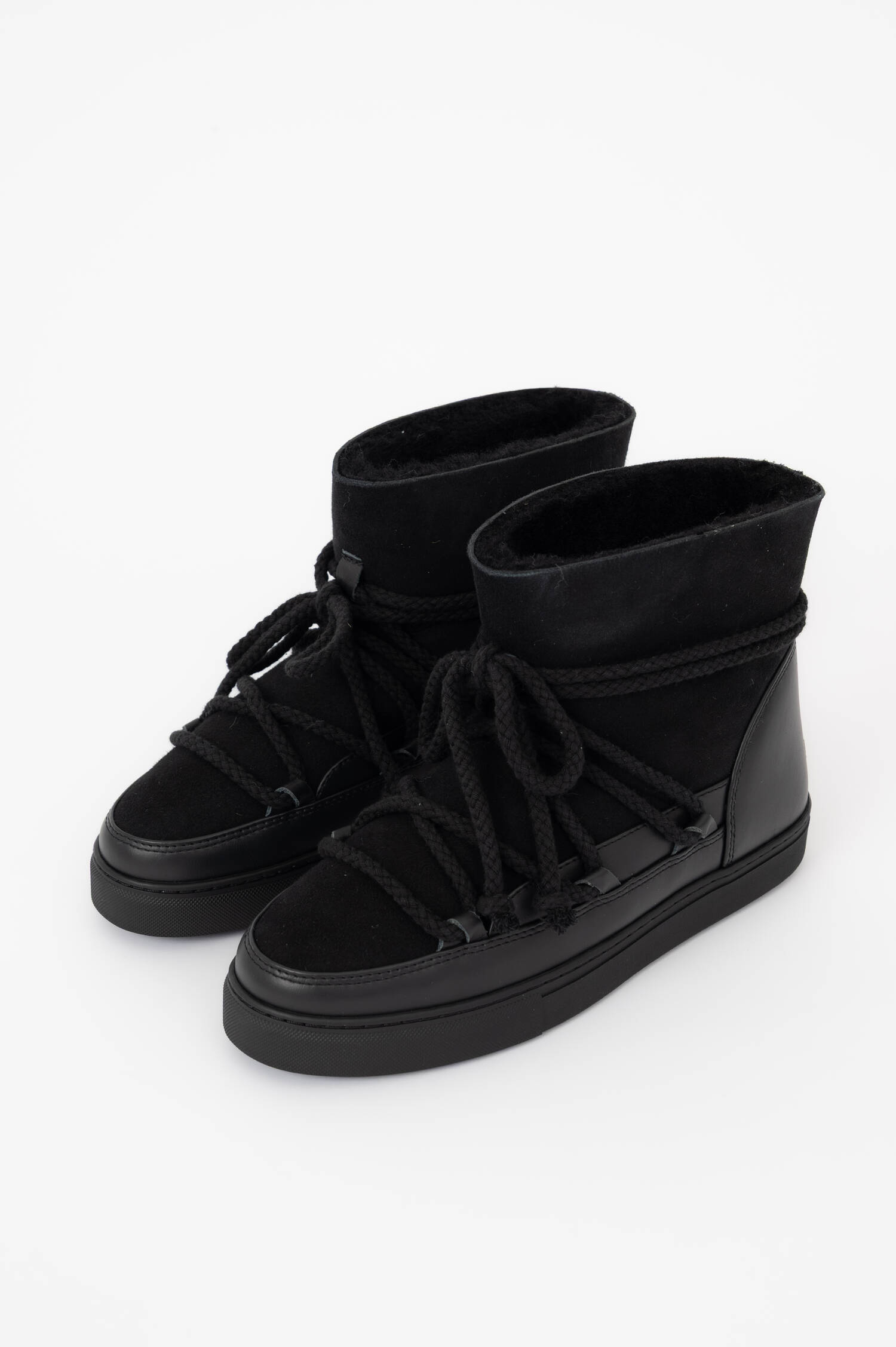 Lammfell-Schneeschuhe CLASSIC in Schwarz Lammfell-Schneeschuhe CLASSIC in Schwarz