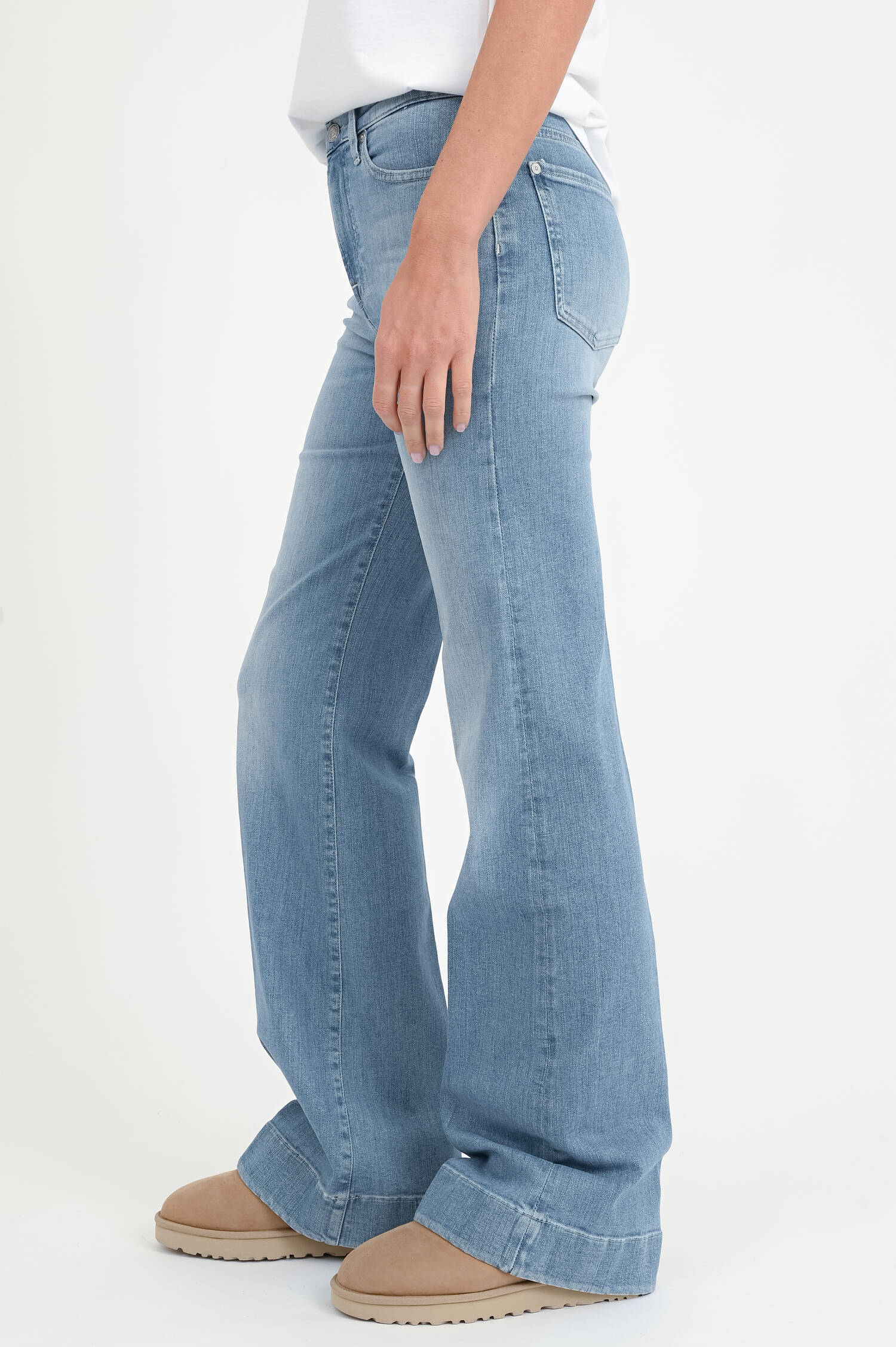 Flared Jeans MODERN DOJO BLOOM in Hellblau
