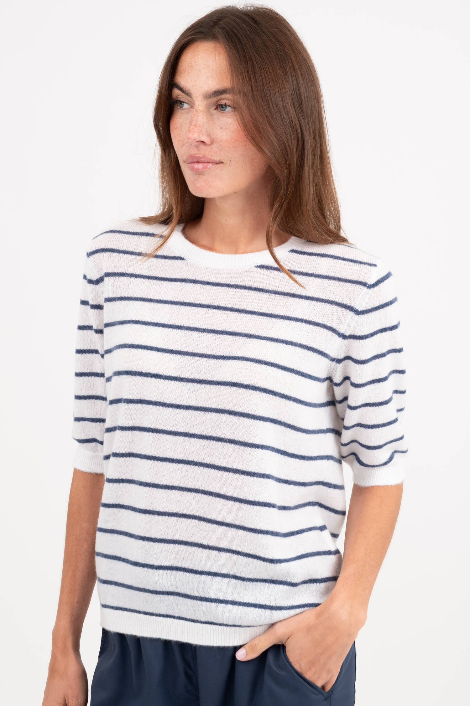 Strickshirt in Weiß/Blau gestreift
