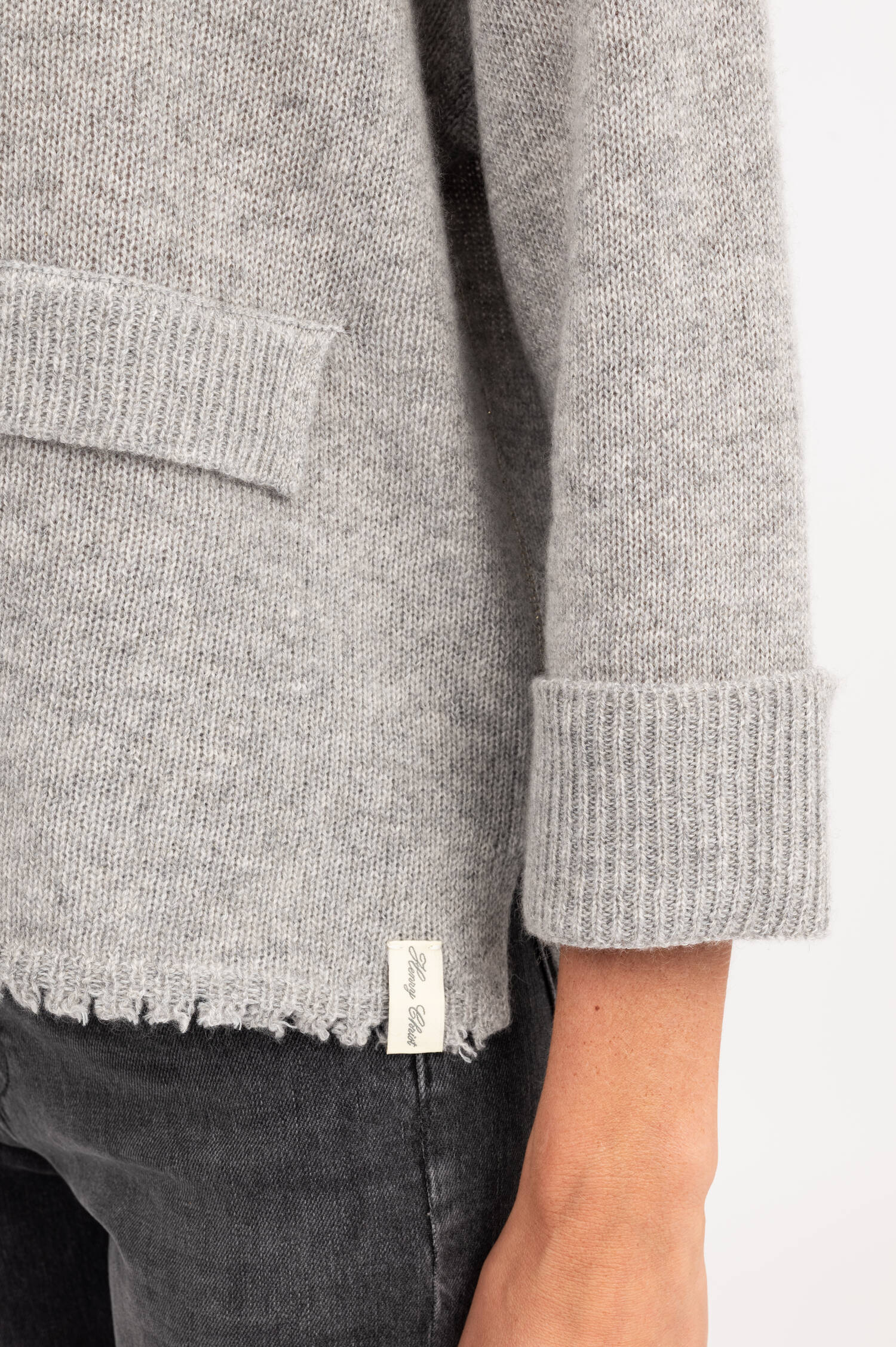 Strickjacke aus Cash-Mix in Grau meliert Strickjacke aus Cash-Mix in Grau meliert
