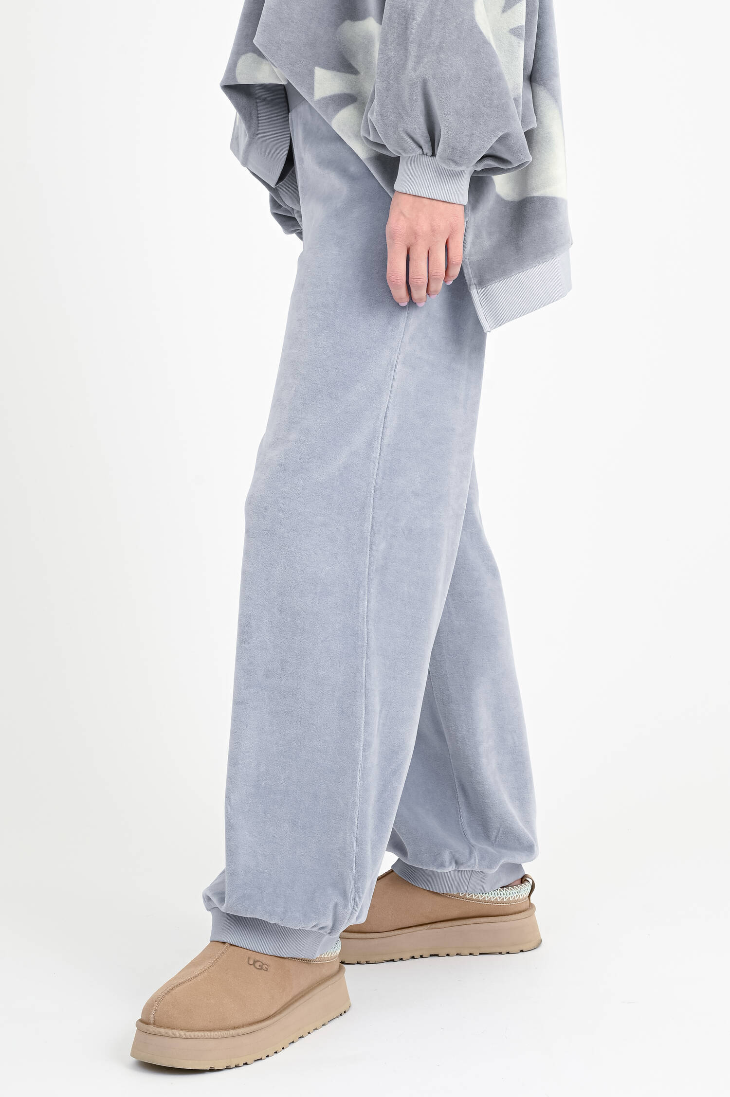Velvet Sweatpants PERRY in Light Sky