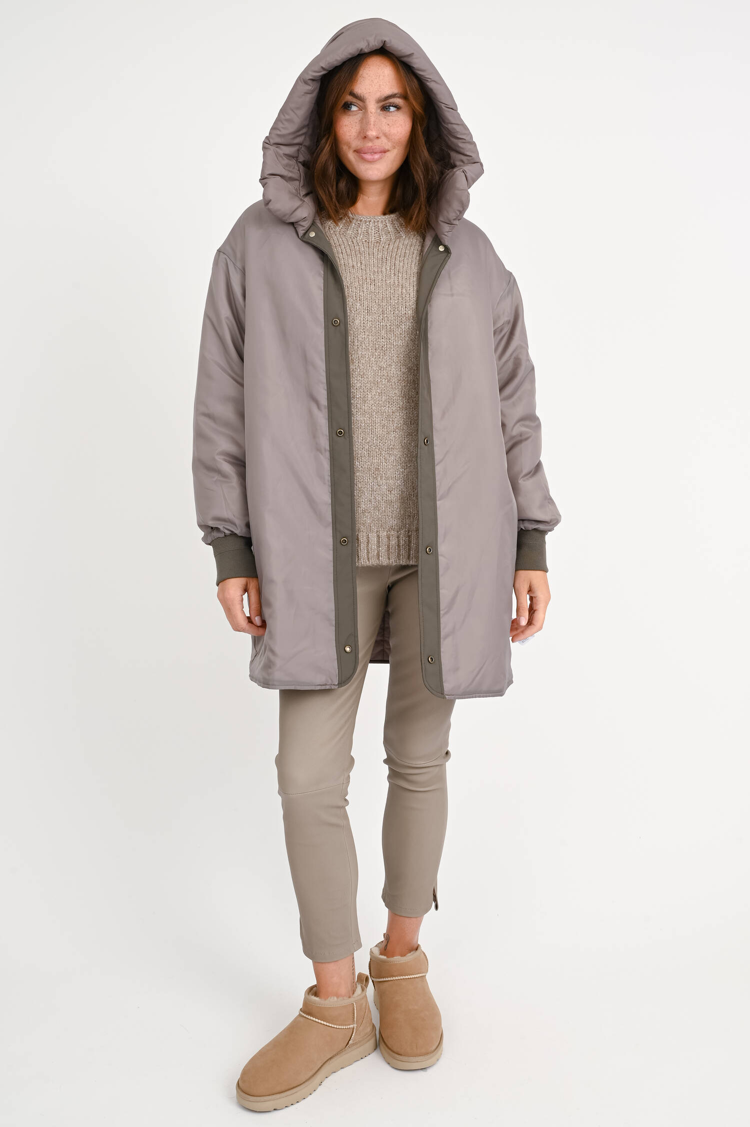 Mantel JOY mit zusätzlicher Wattierung in Khaki
