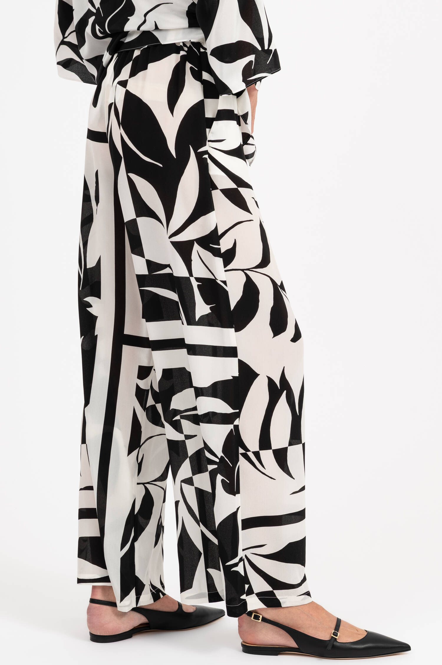 Seiden Poncho TAMBUTO in Schwarz/Weiß