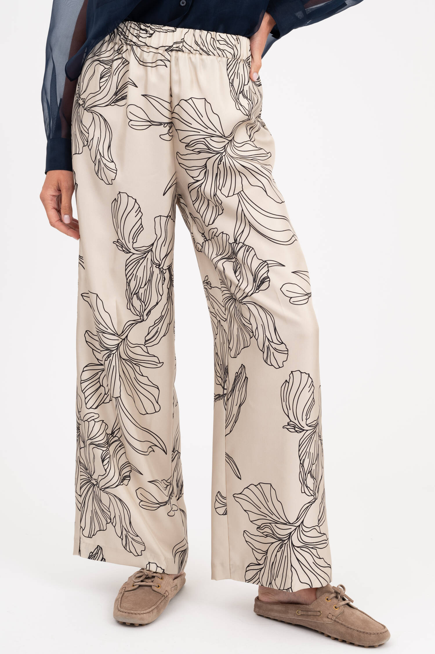 Seidenhose mit Print in Creme/Schwarz Seidenhose mit Print in Creme/Schwarz