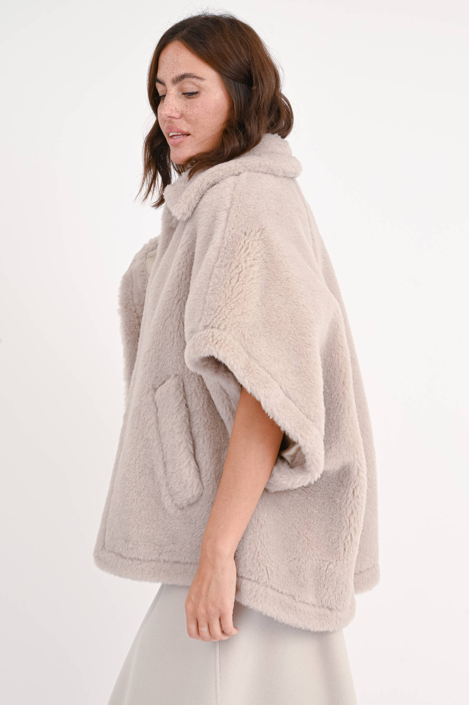 Teddy-Cape TEBE in Sand Teddy-Cape TEBE in Sand