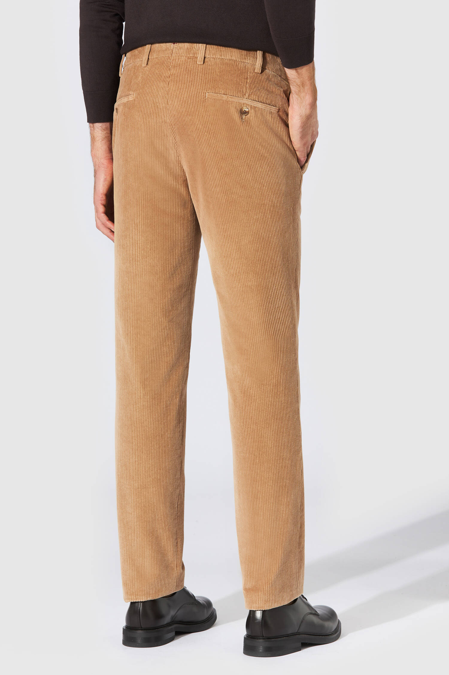 Slim-Fit Cord-Chino in Beige Slim-Fit Cord-Chino in Beige