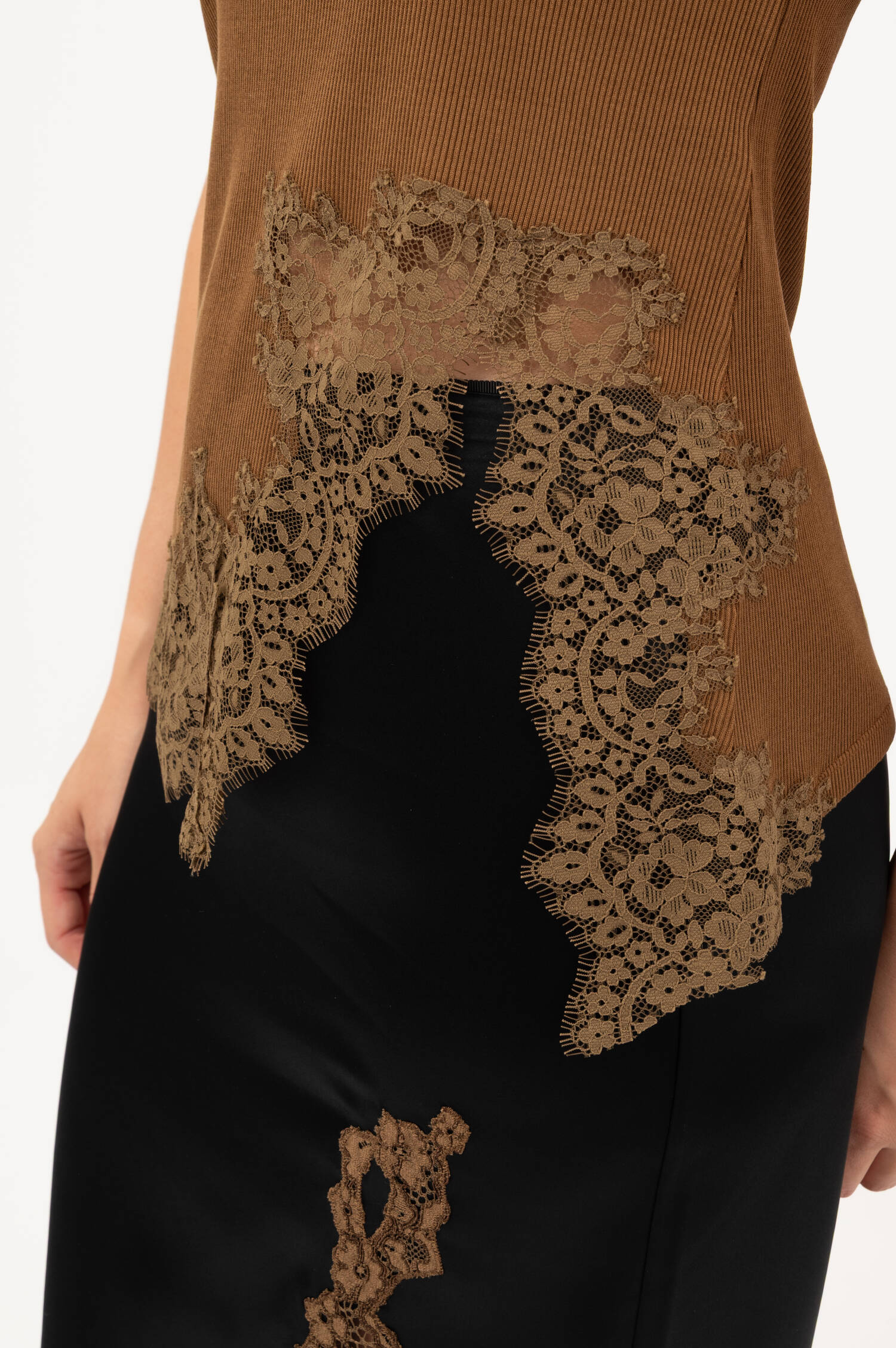 Tanktop mit Spitze in Braun Tanktop mit Spitze in Braun