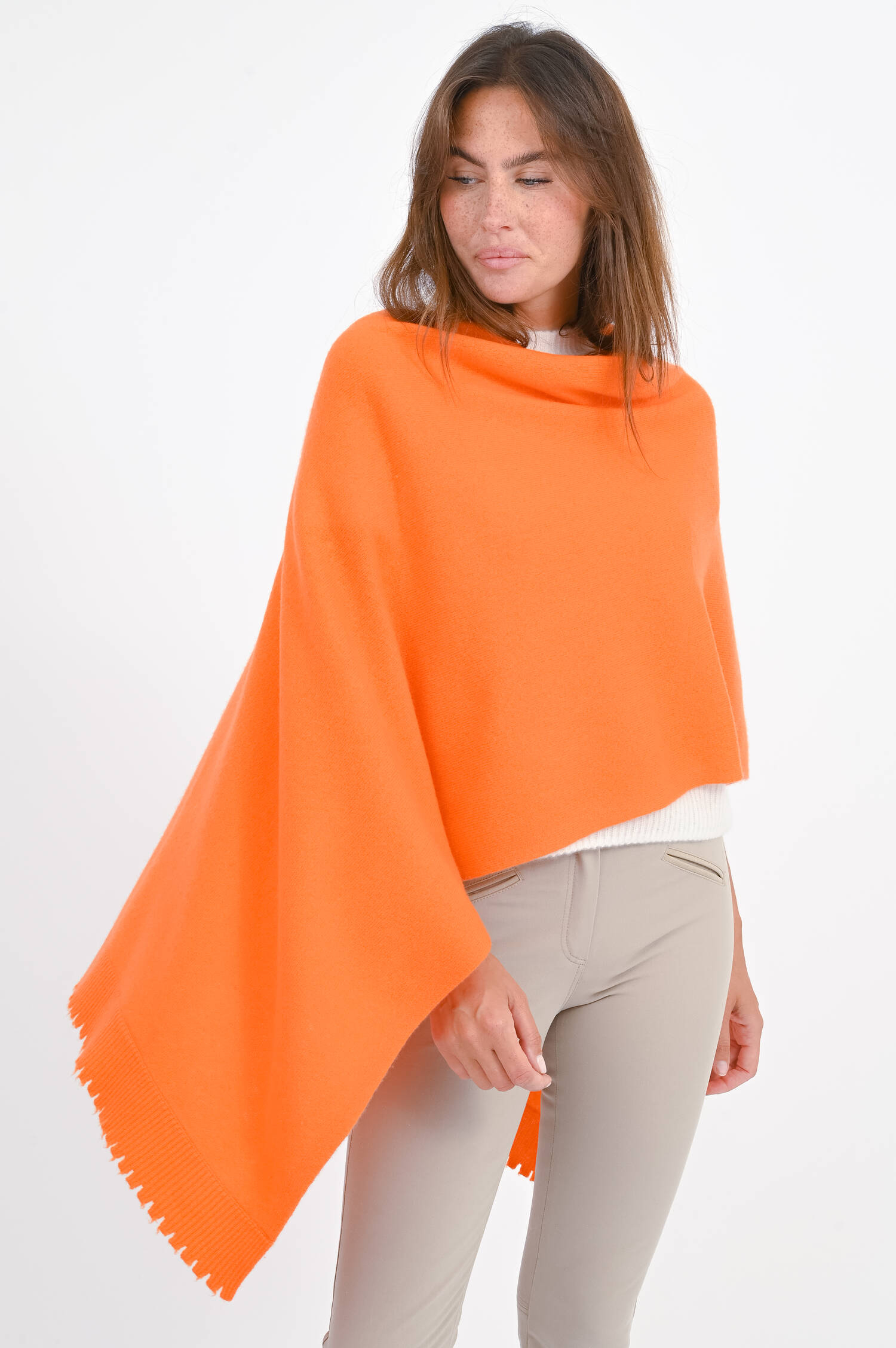 Poncho aus Woll-Cashmere-Mix in Orange Poncho aus Woll-Cashmere-Mix in Orange