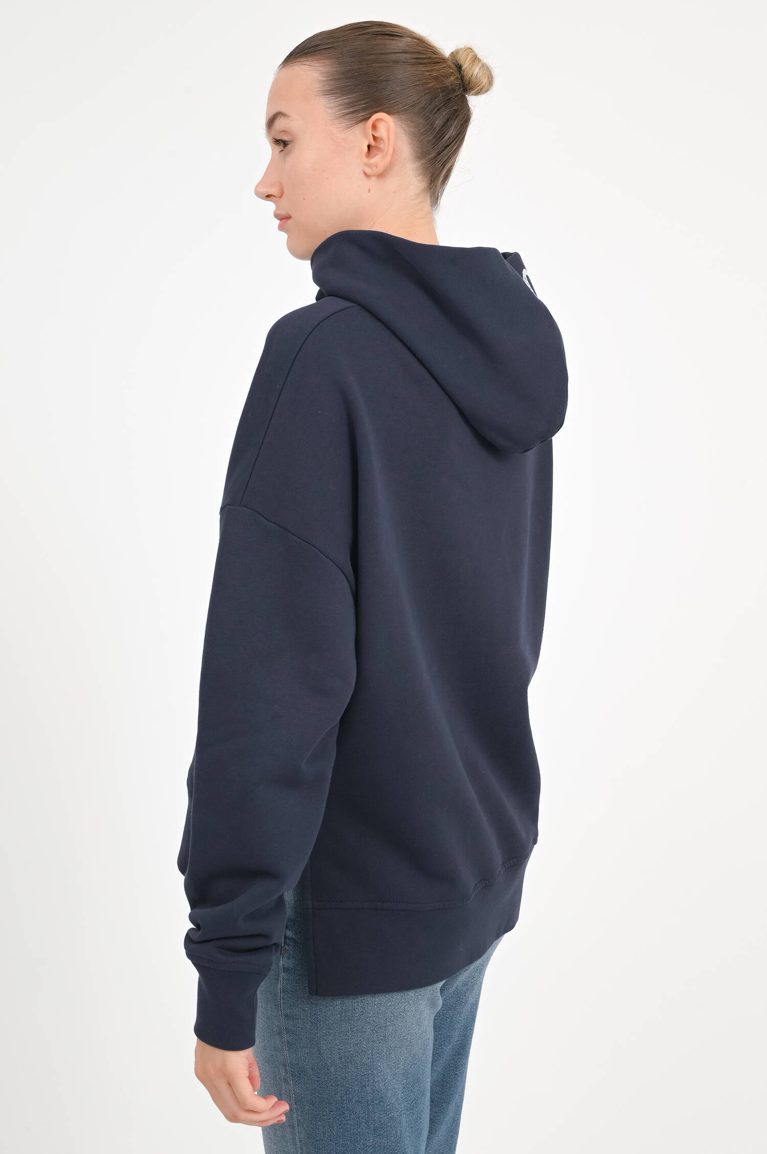 Hoodie mit Closed-Schriftzug in Navy Hoodie mit Closed-Schriftzug in Navy