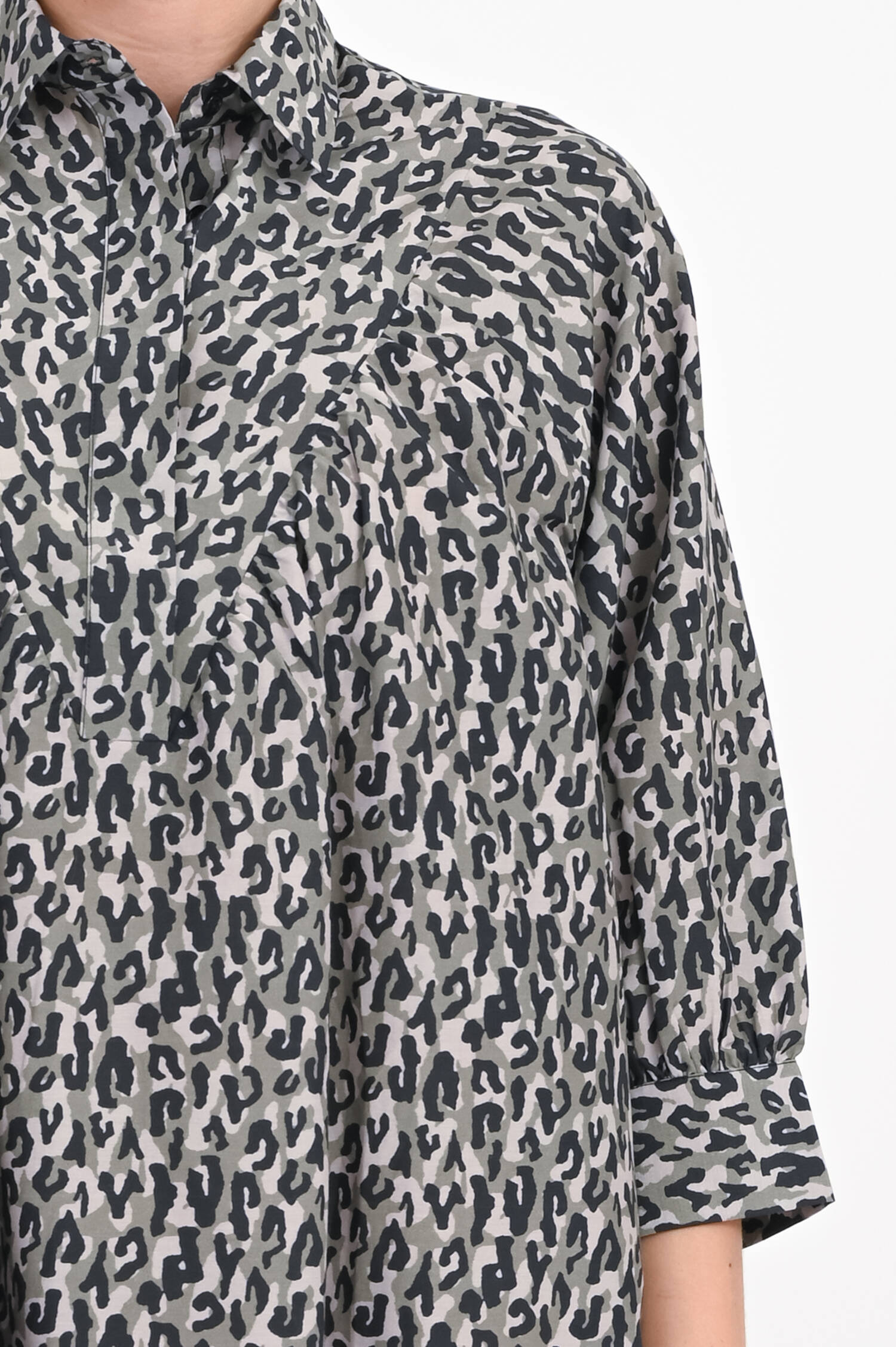  Kleid CHEYANNA mit Leo-Muster in Khaki