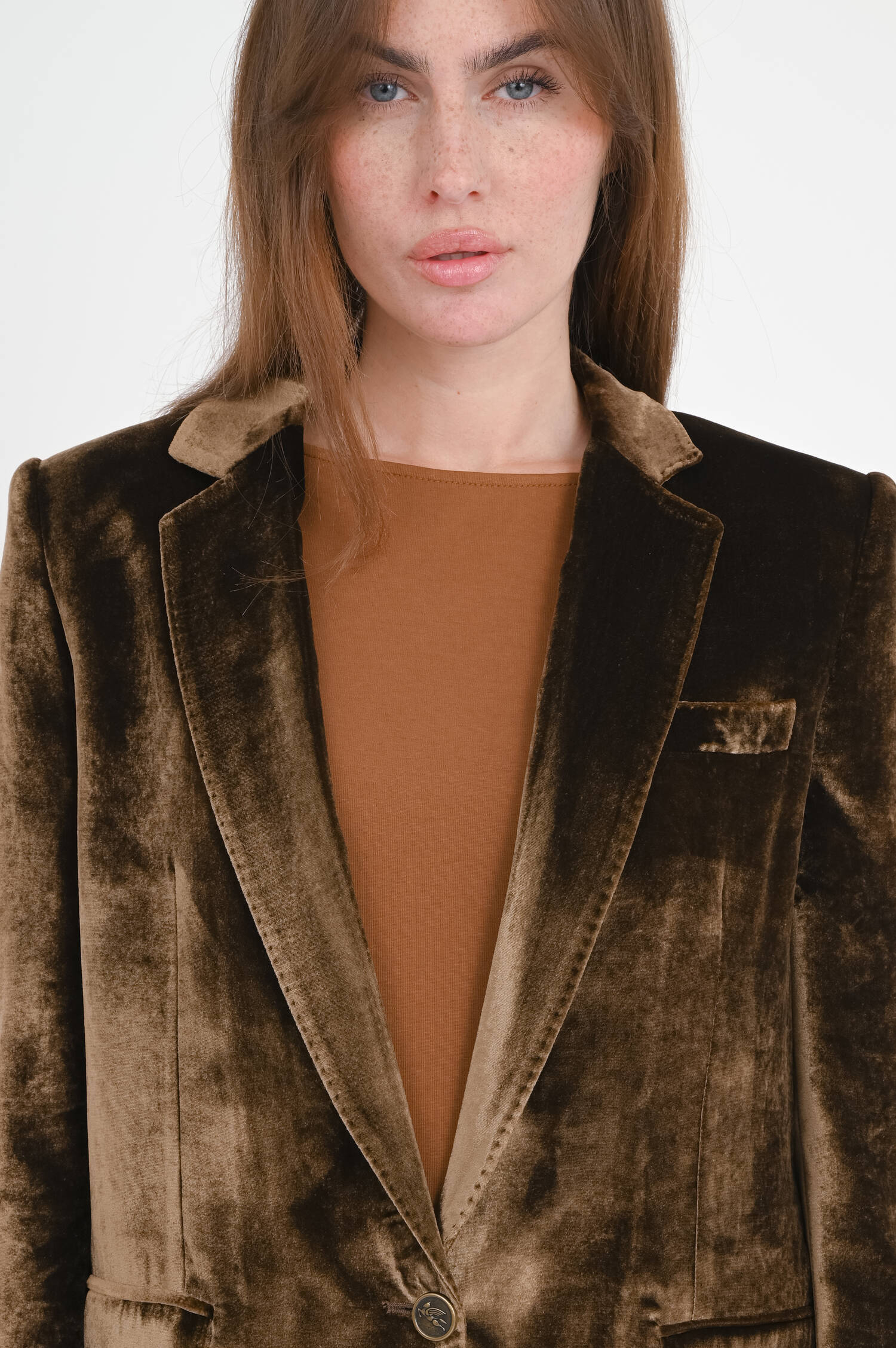 Einreihiger Samtblazer in Glossy Tabak