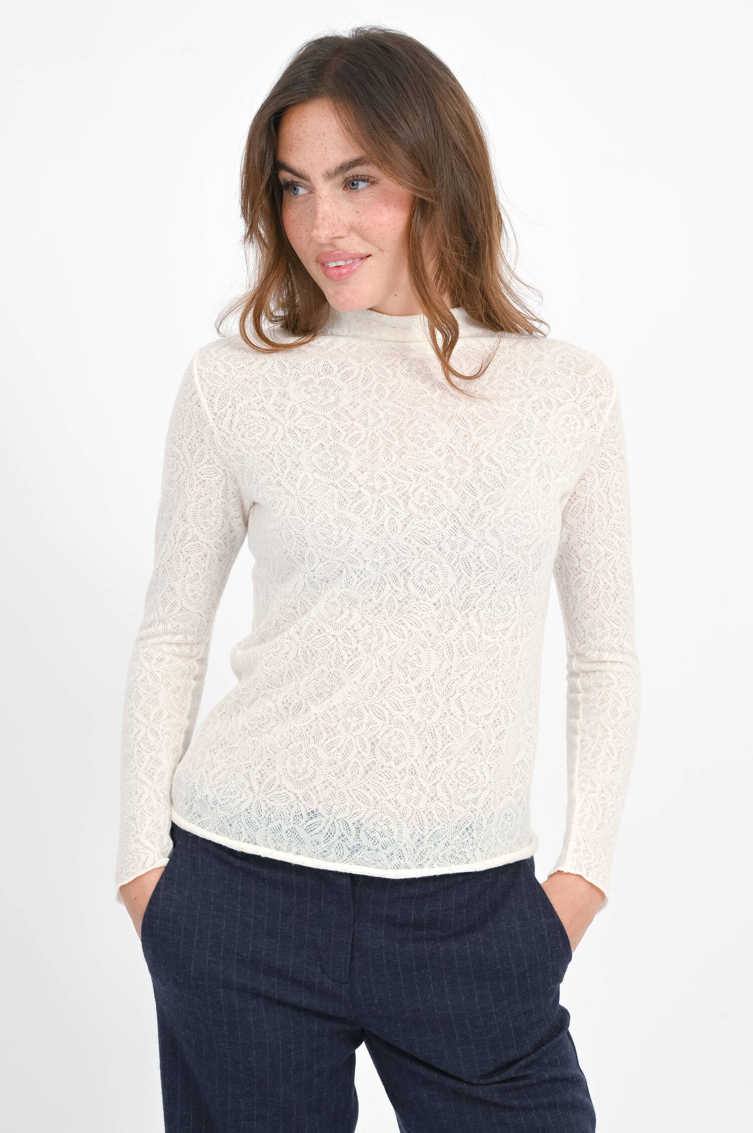 Longsleeve mit floralem Muster in Creme Longsleeve mit floralem Muster in Creme