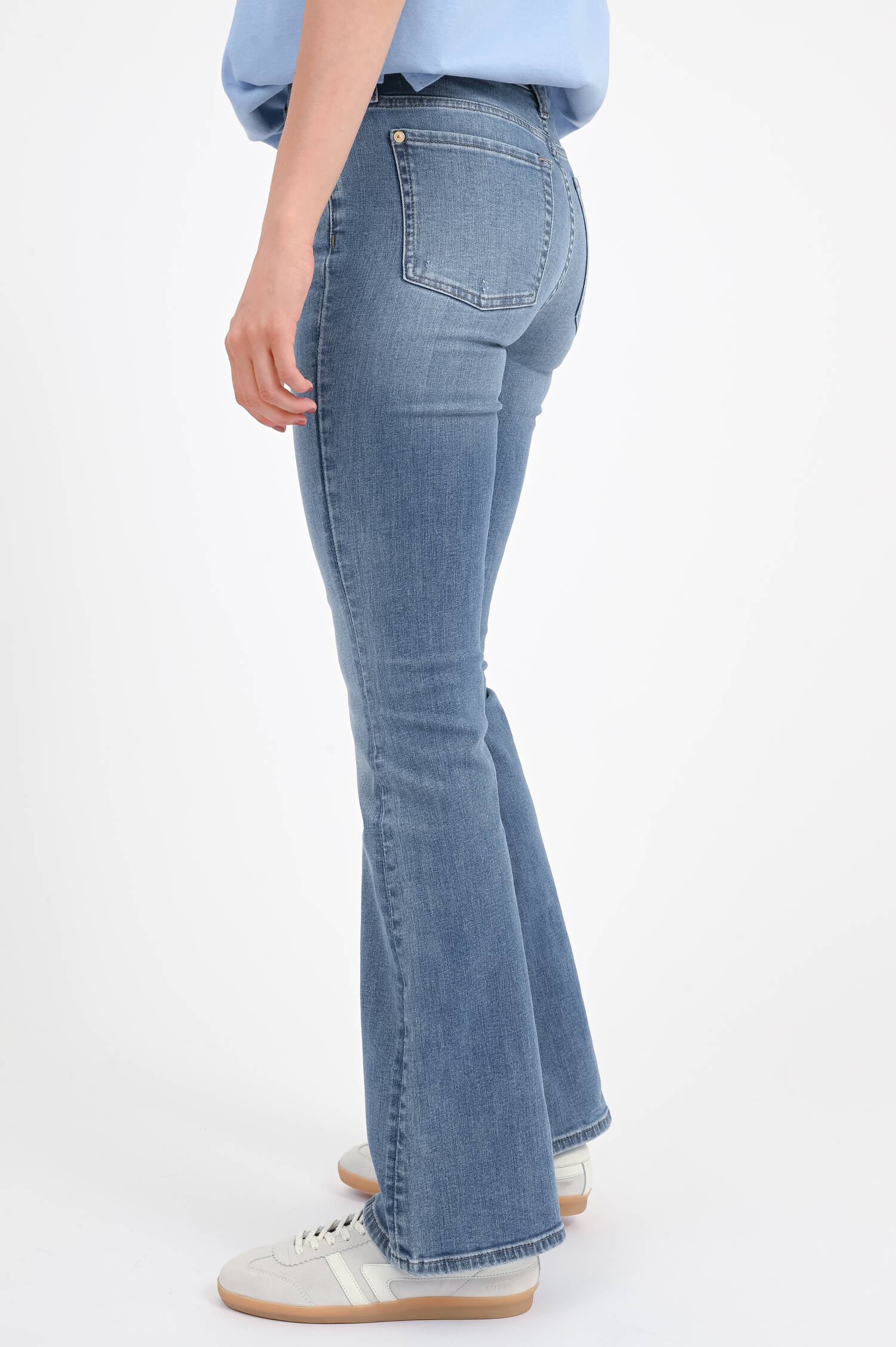 Bootcut Jeans ALI PINE in Mittelblau Bootcut Jeans ALI PINE in Mittelblau