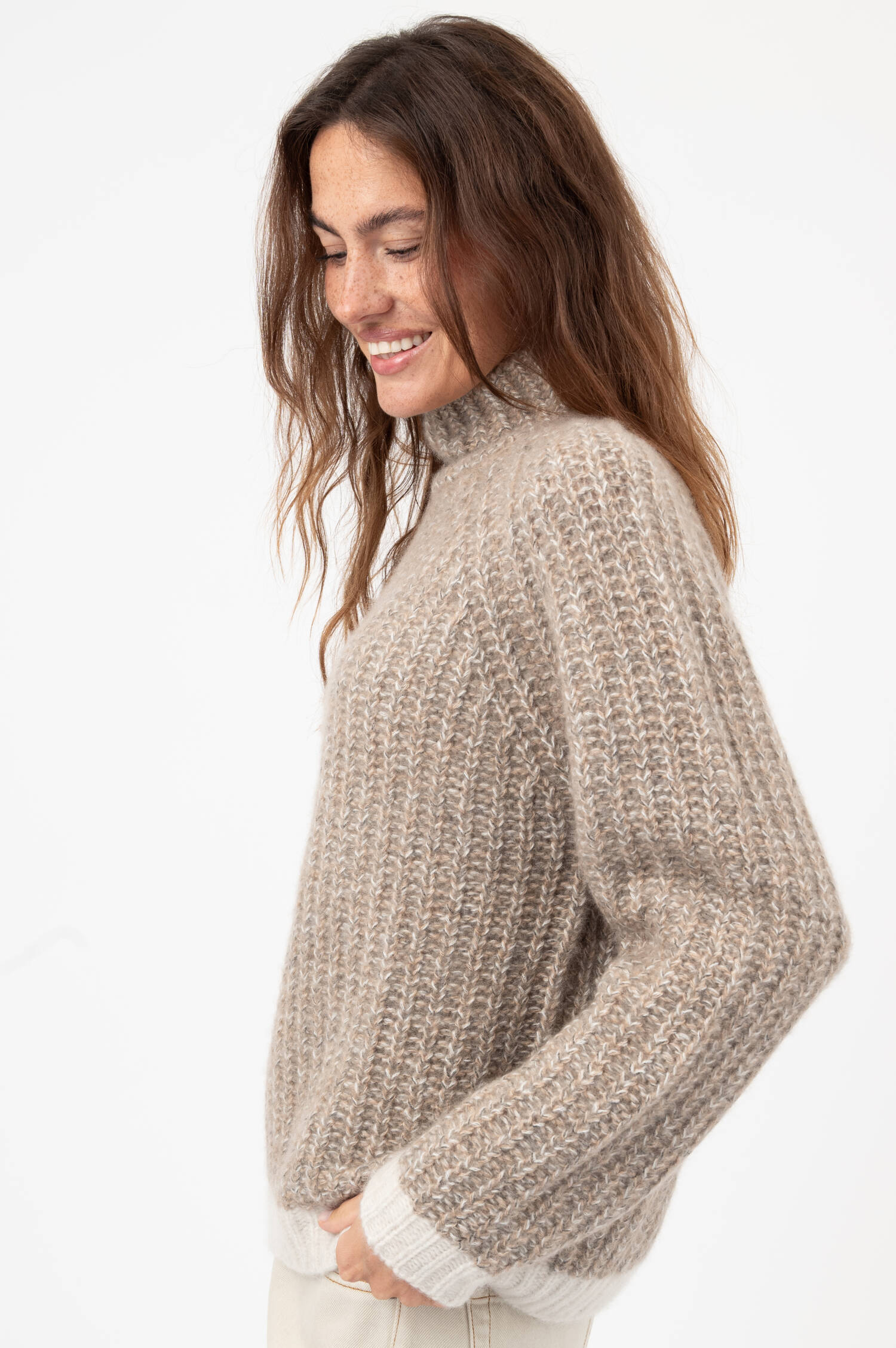 Stehkragen-Raglan-Pullover in Braun meliert