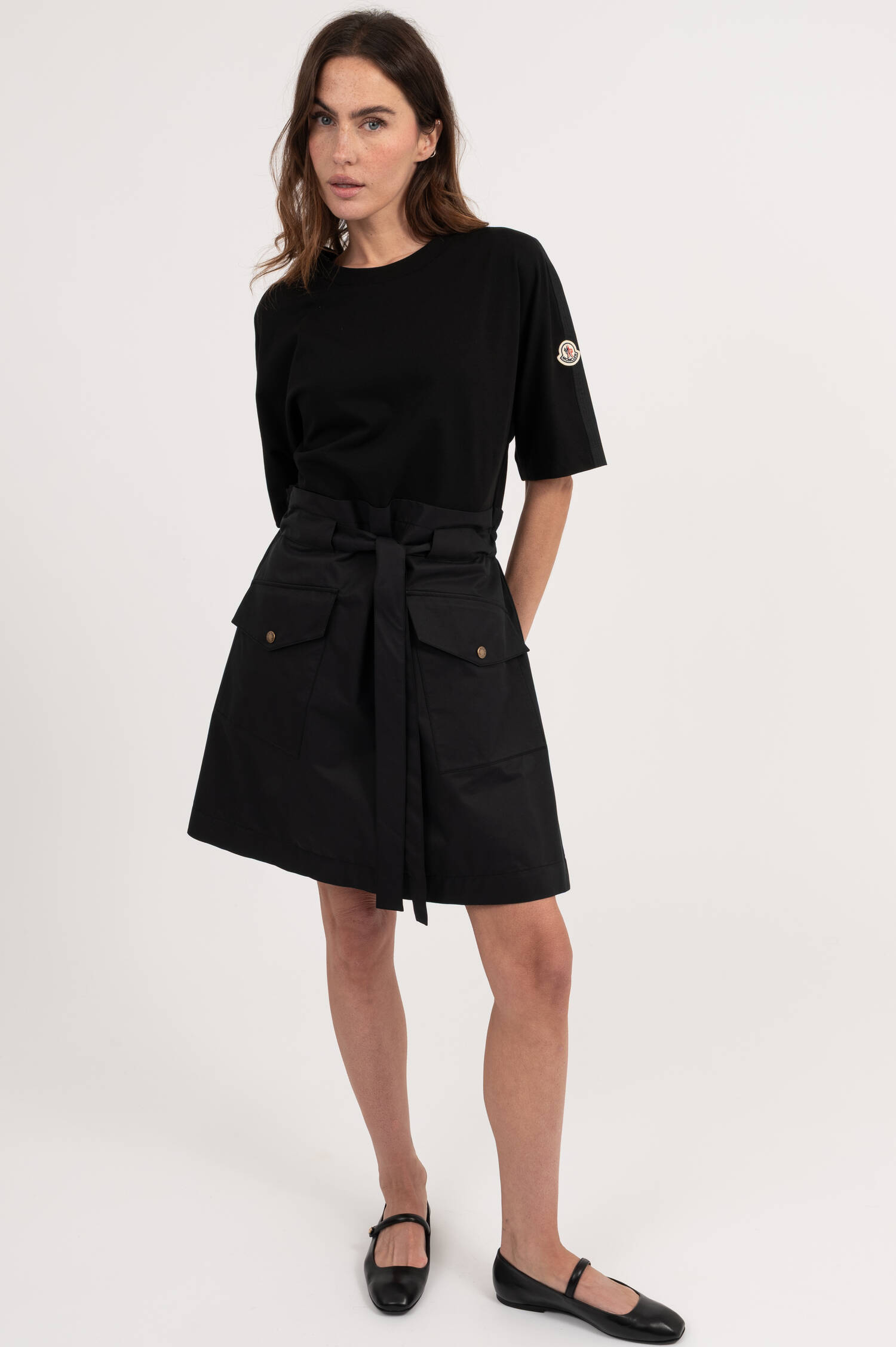 Kleid im Material-Mix in Schwarz