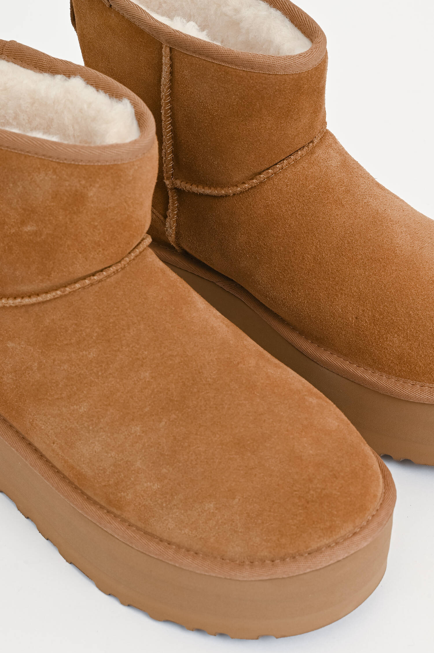 Lammfell-Boot CLASSIC MINI PLATTFORM in Chestnut