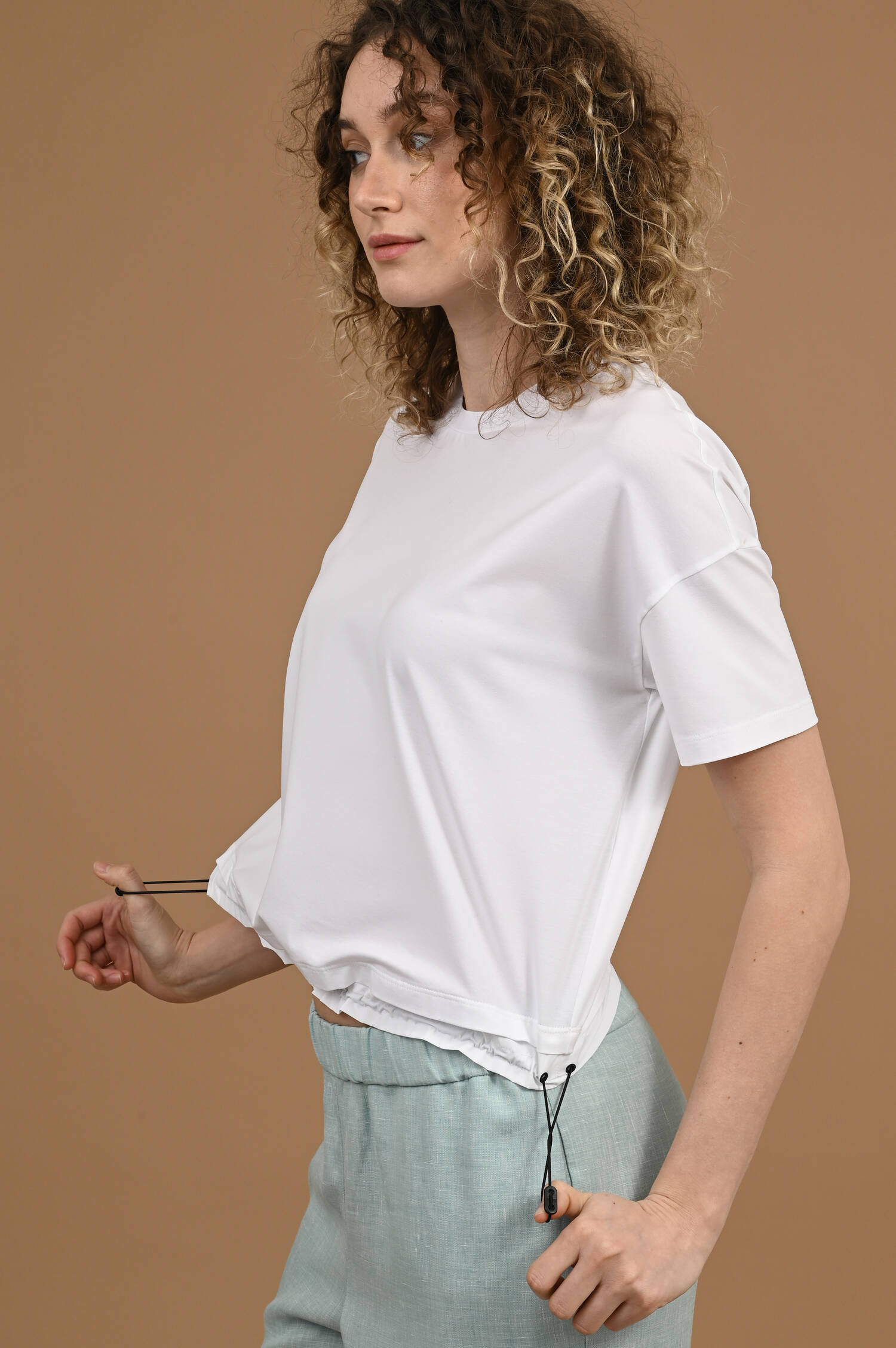 Boxy T-Shirt mit Doppelsaum und Kordelzug in Weiß Boxy T-Shirt mit Doppelsaum und Kordelzug in Weiß