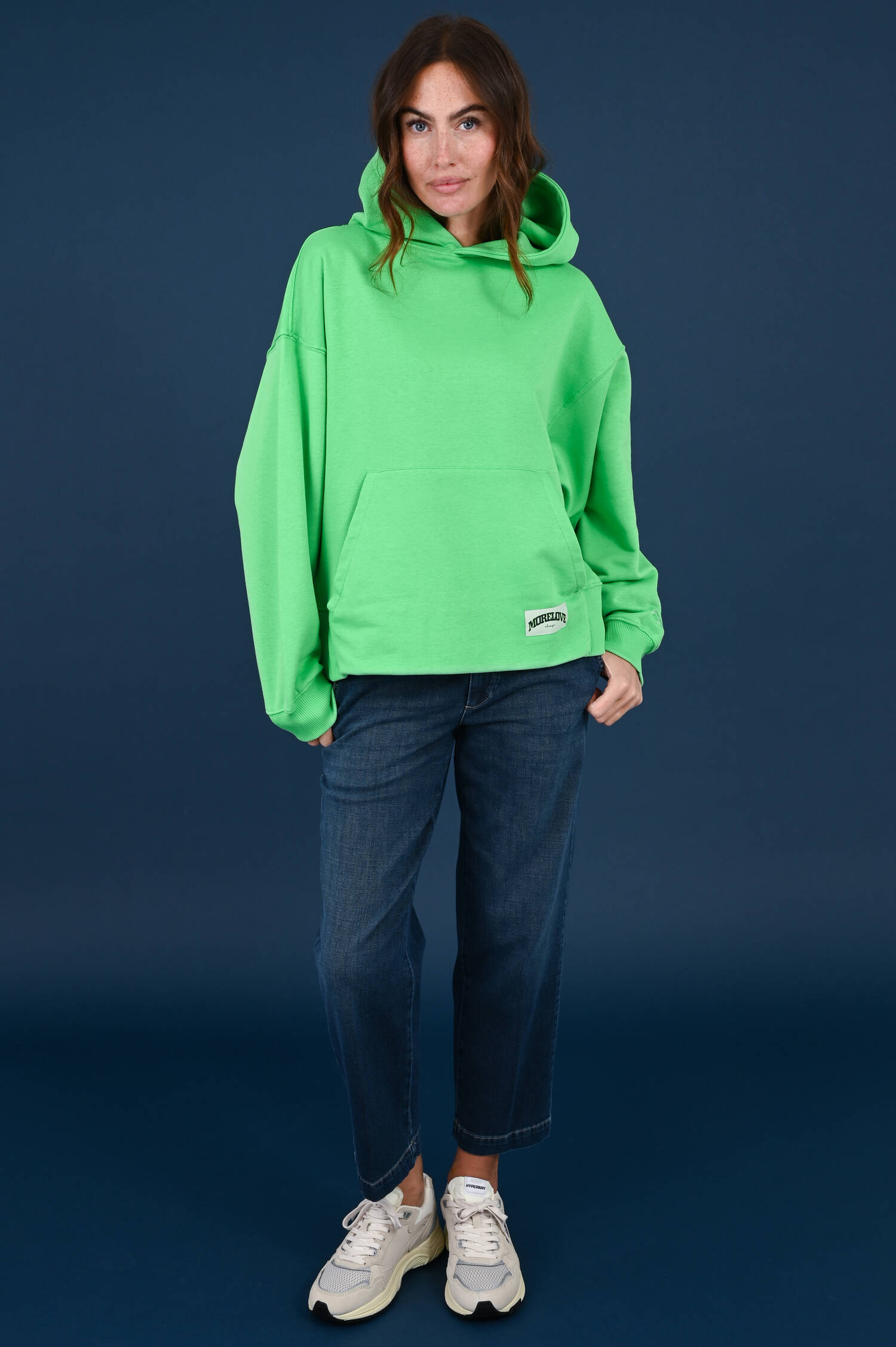 Kapuzensweater TAKE IT EASY in Applegreen Kapuzensweater TAKE IT EASY in Applegreen