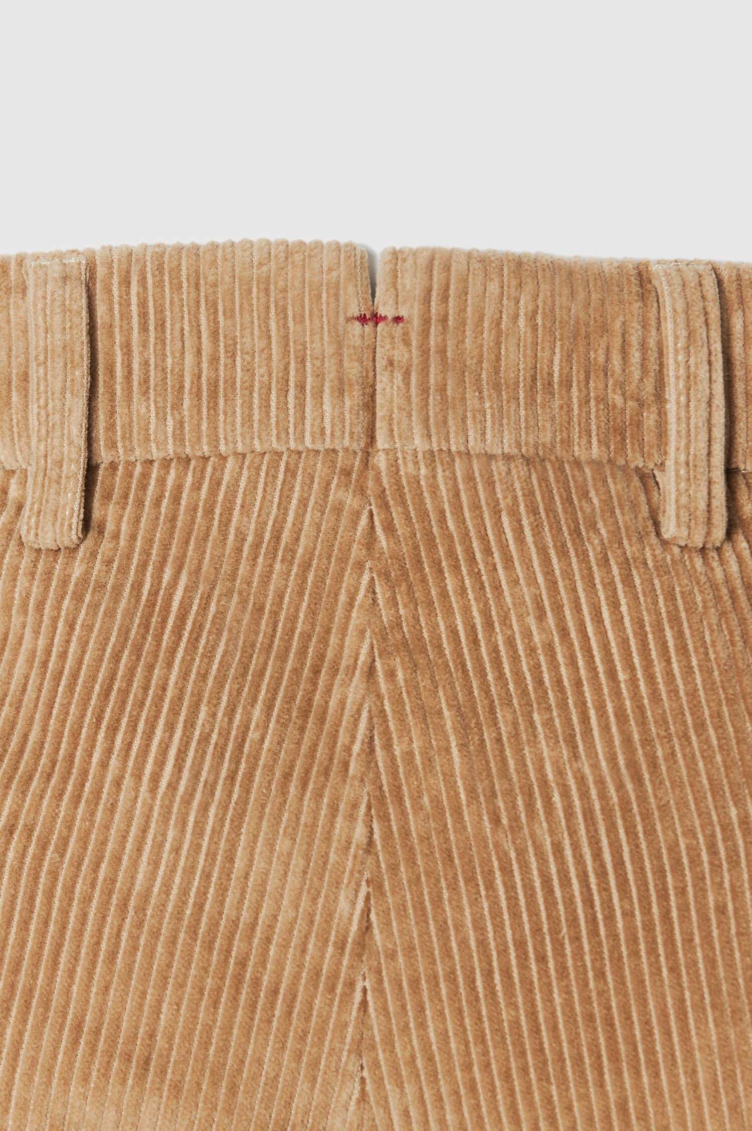 Slim-Fit Cord-Chino in Beige