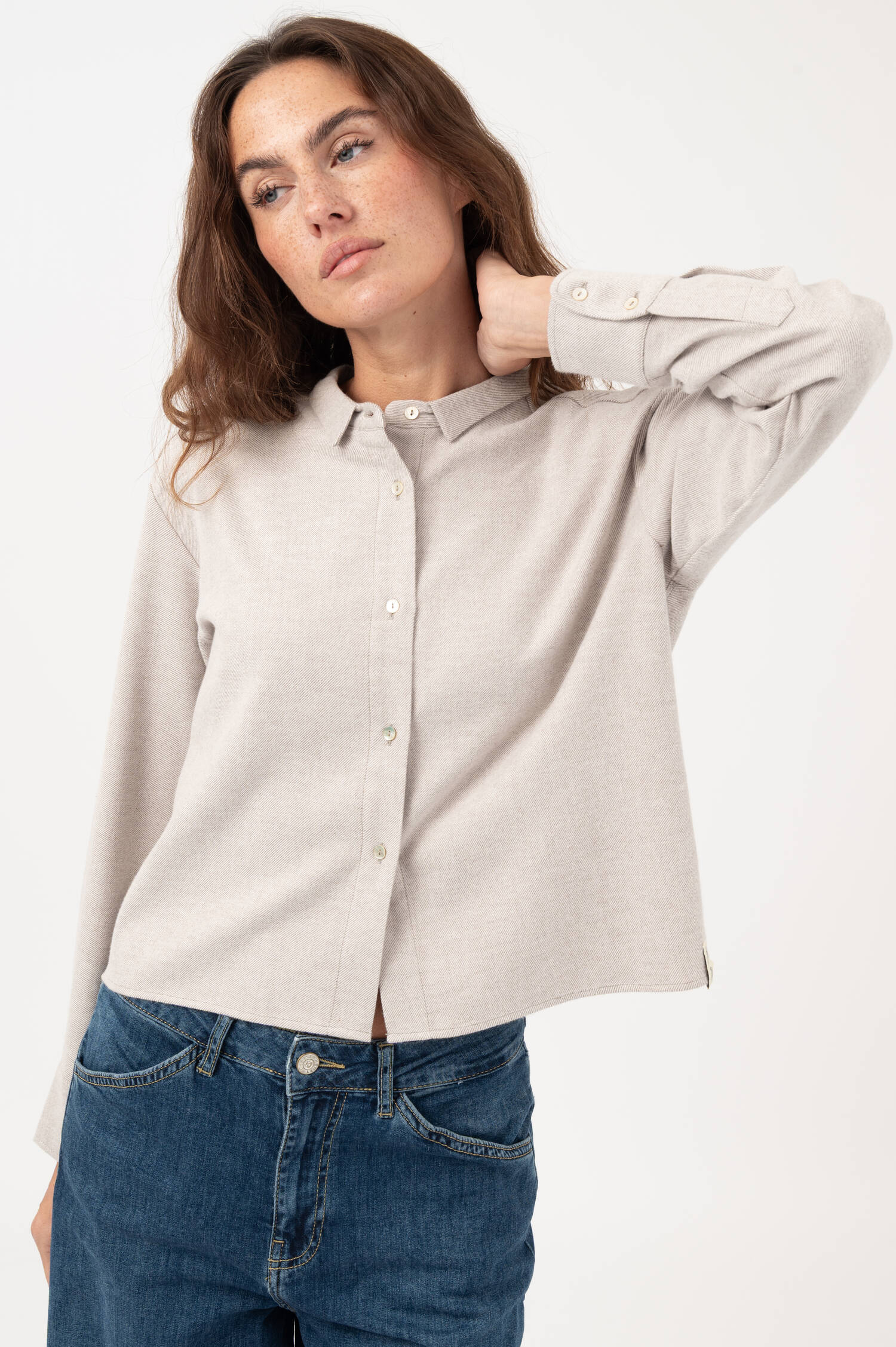 Cropped Bluse aus Baumwollflanell in Taupe Cropped Bluse aus Baumwollflanell in Taupe